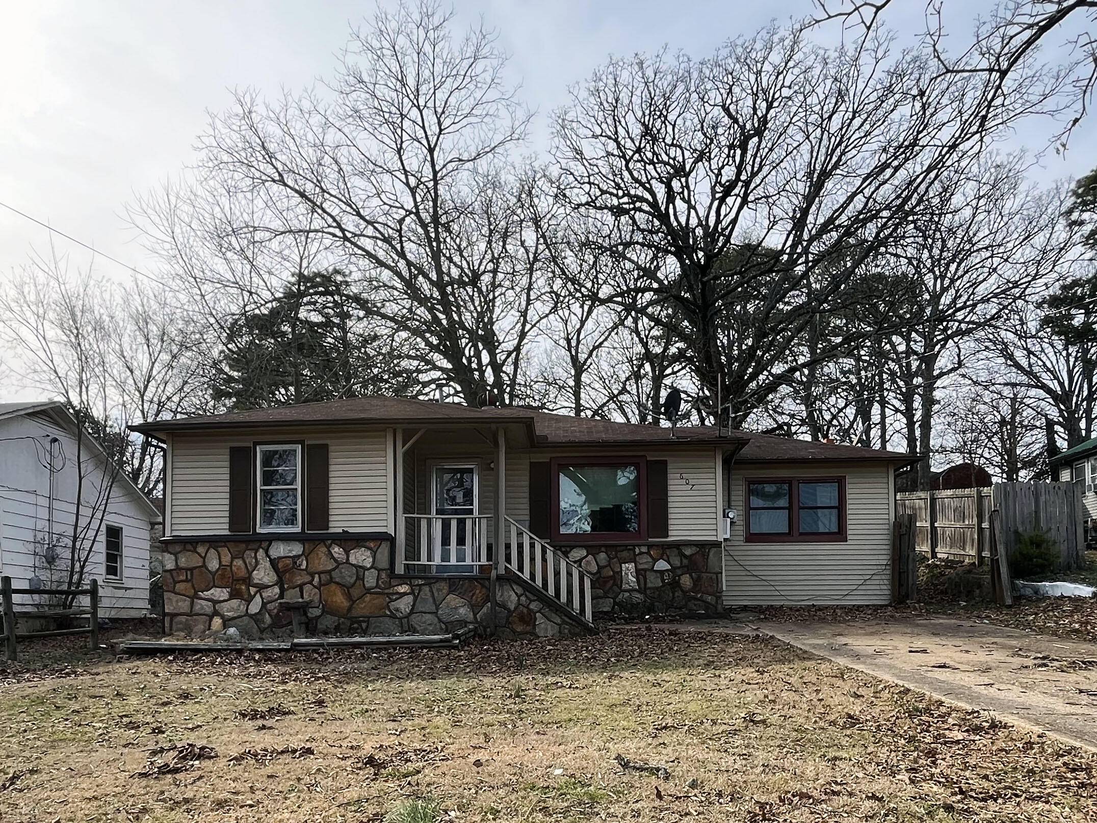 607 Nevada AVE, West Plains, MO 65775