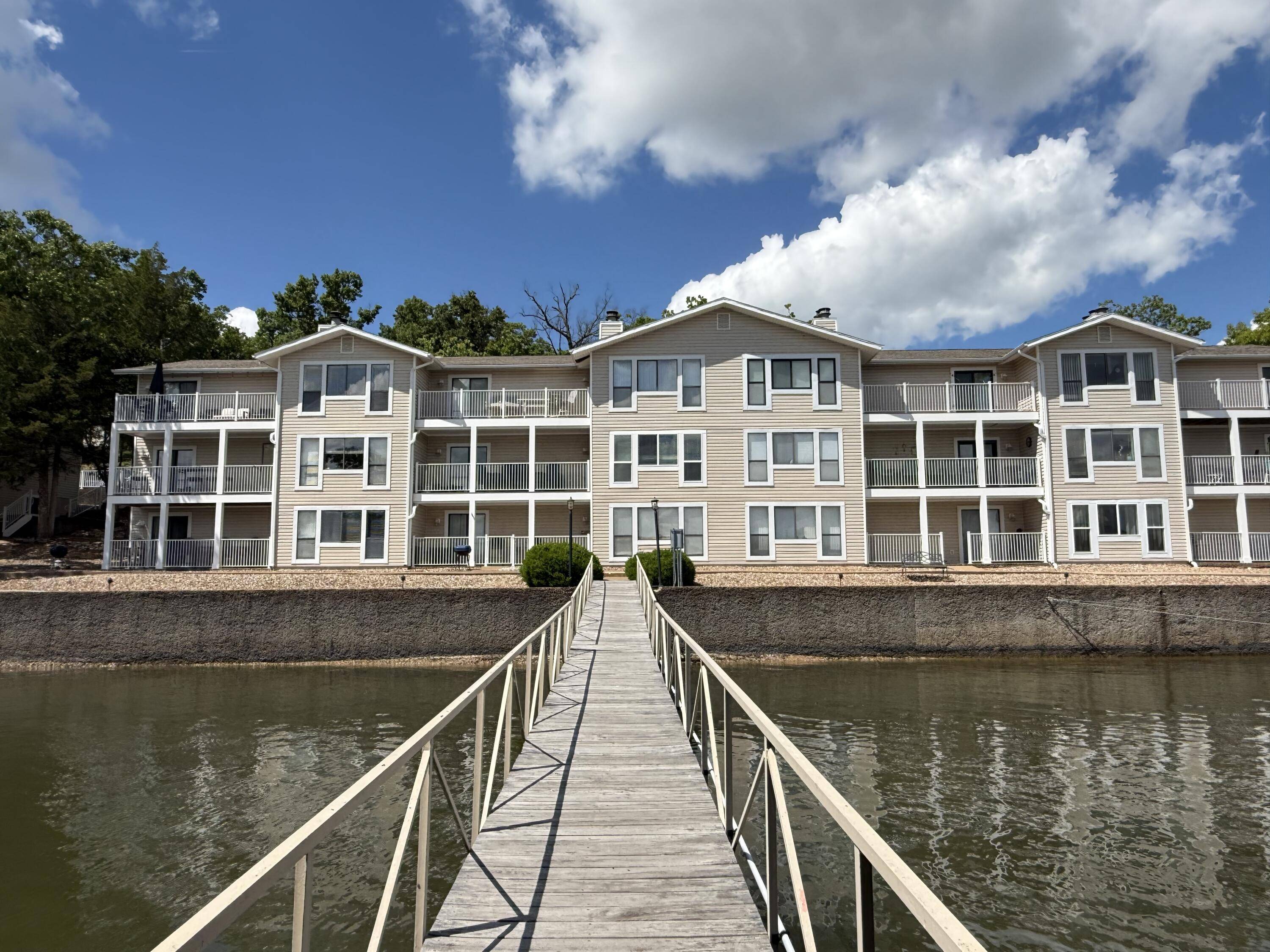783 Winn RD #5b, Osage Beach, MO 65065