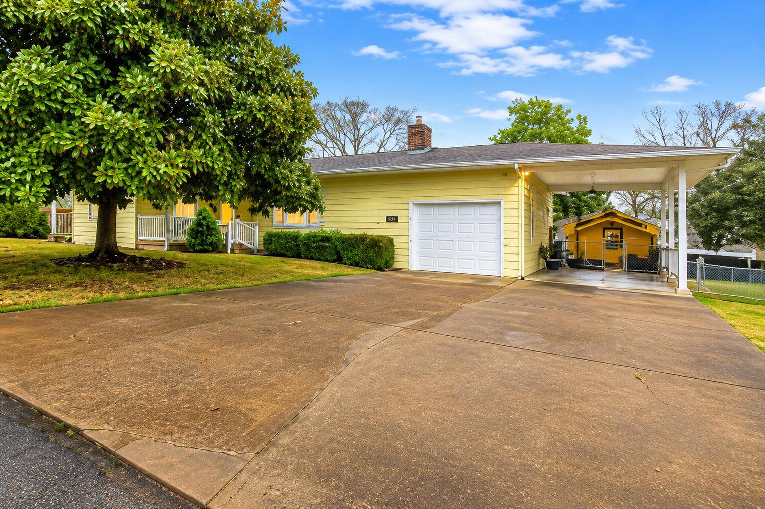 87 Bluff LN, Shell Knob, MO 65747