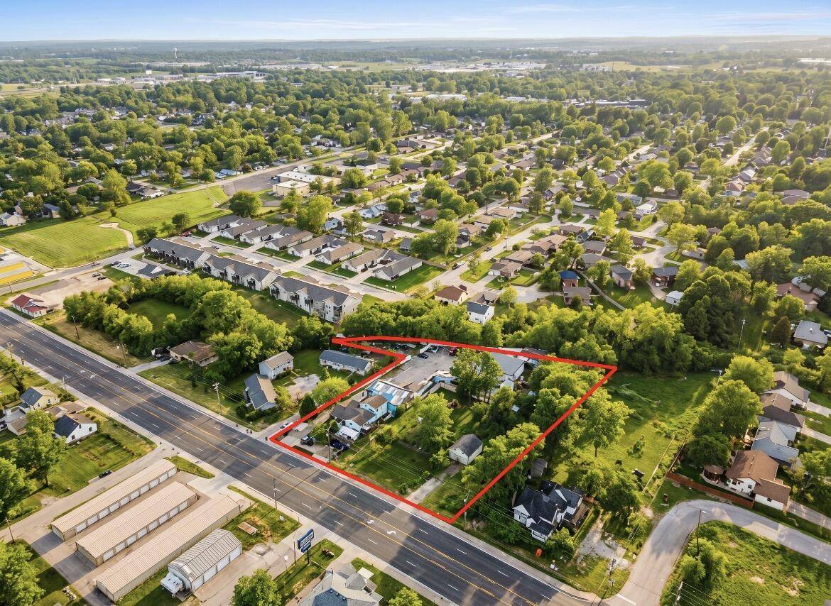 599/601 E Mt Vernon ST, Nixa, MO 65714