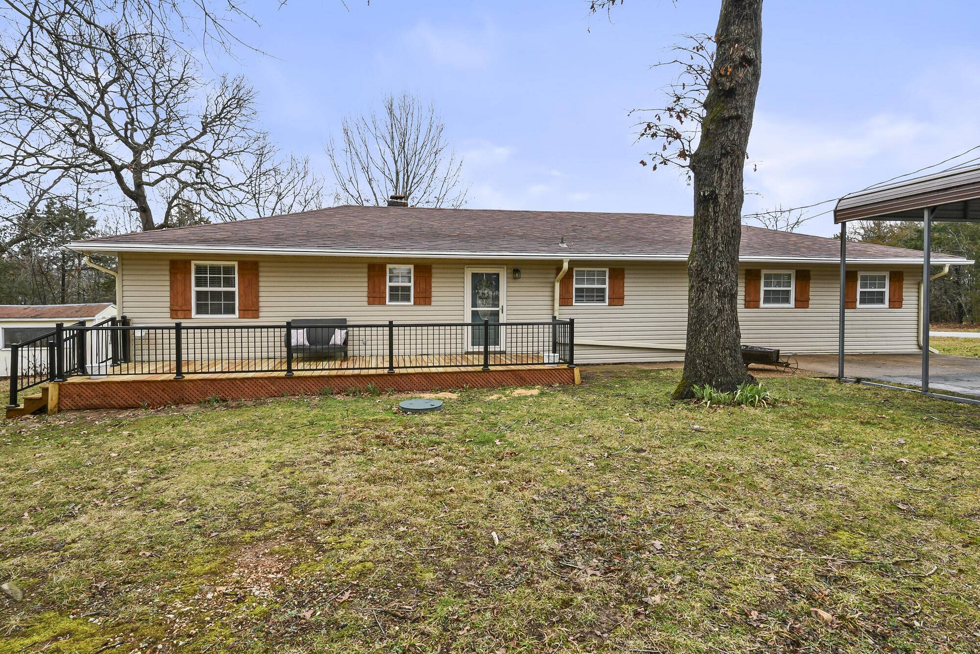 12 Old Happy Hollow TRL, Lampe, MO 65681