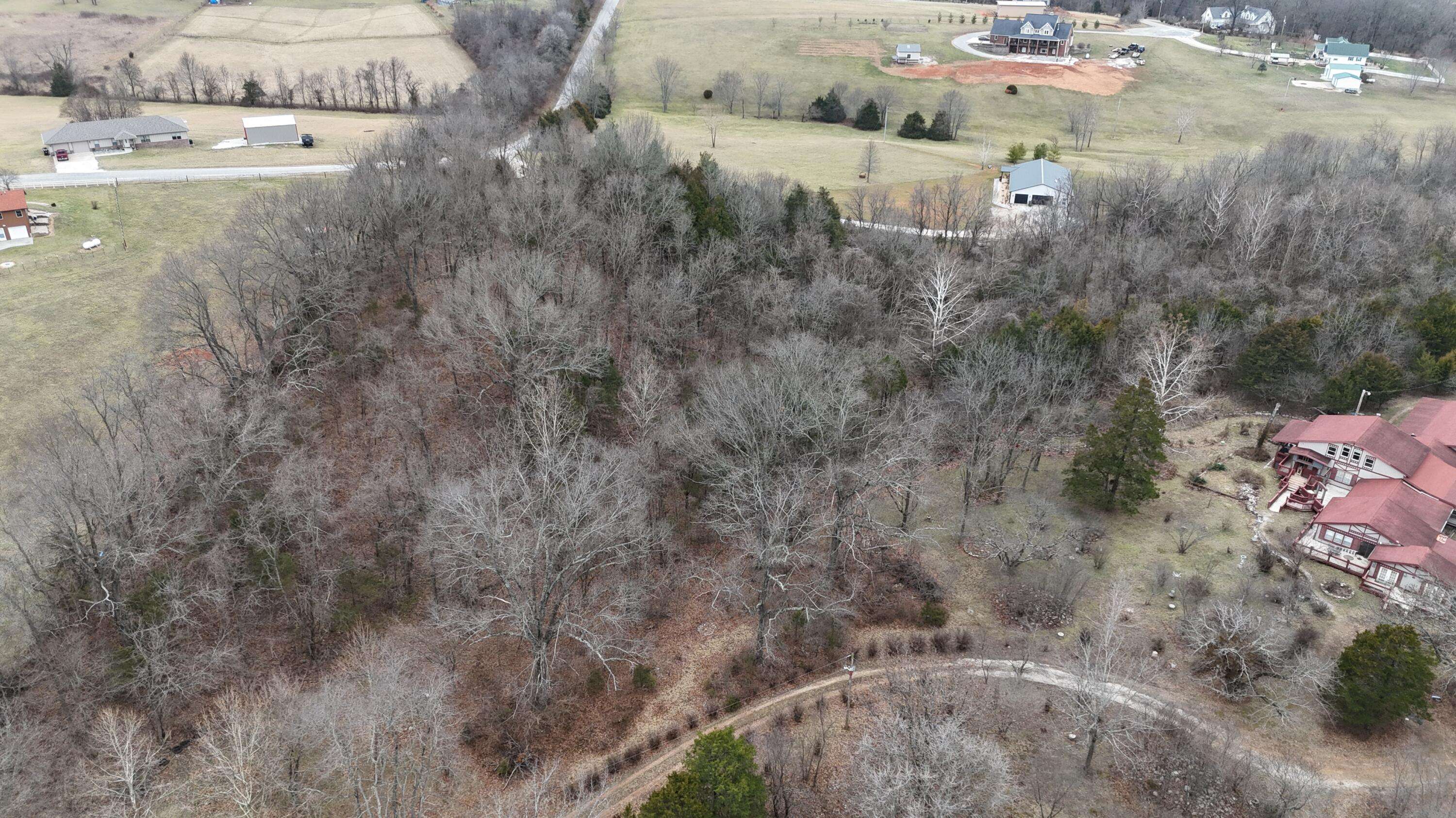 000 Accacia DR, Highlandville, MO 65669
