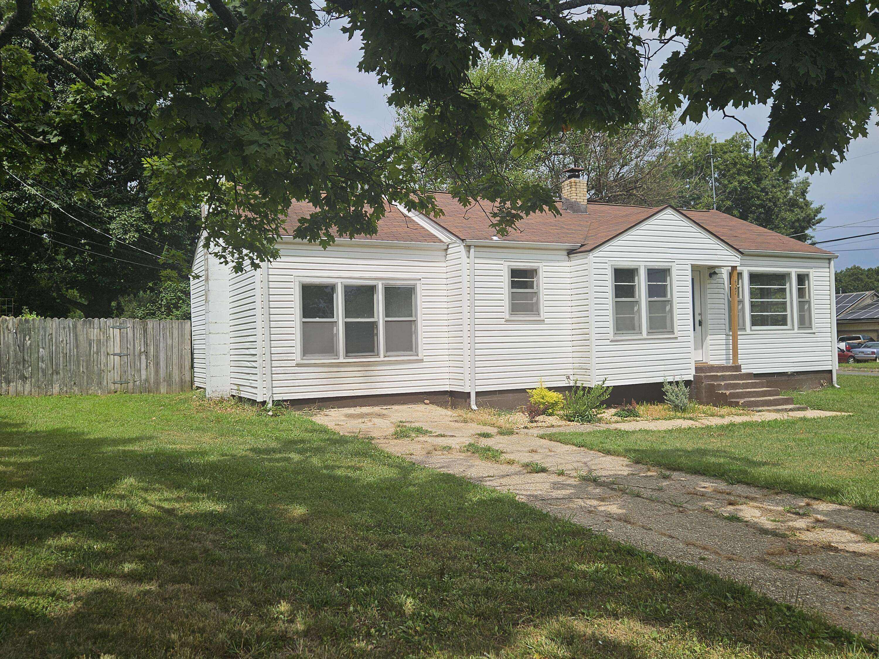 427 N Mcmillan AVE, Mountain Grove, MO 65711