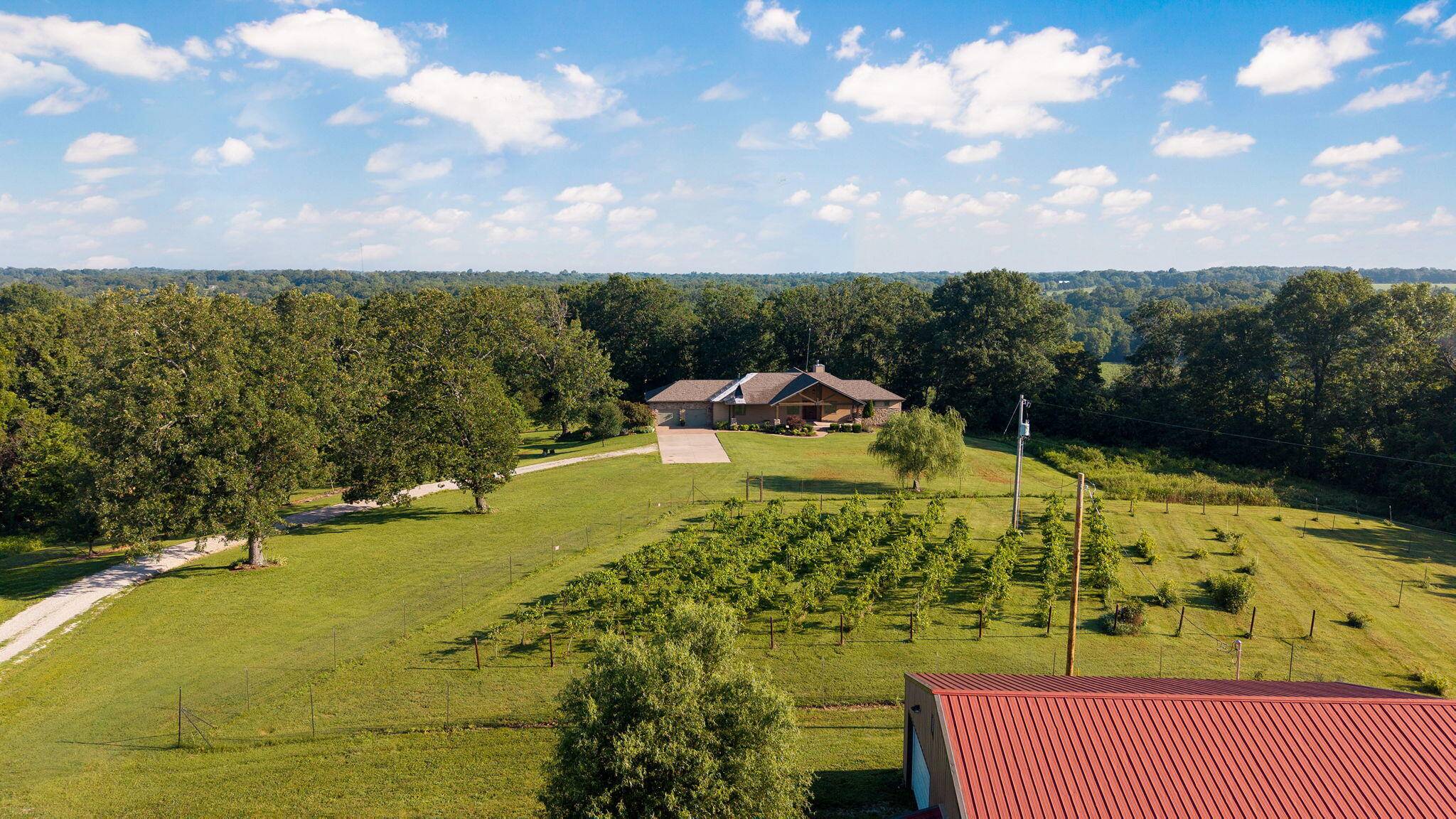 6487 N Farm Road 171, Springfield, MO 65803