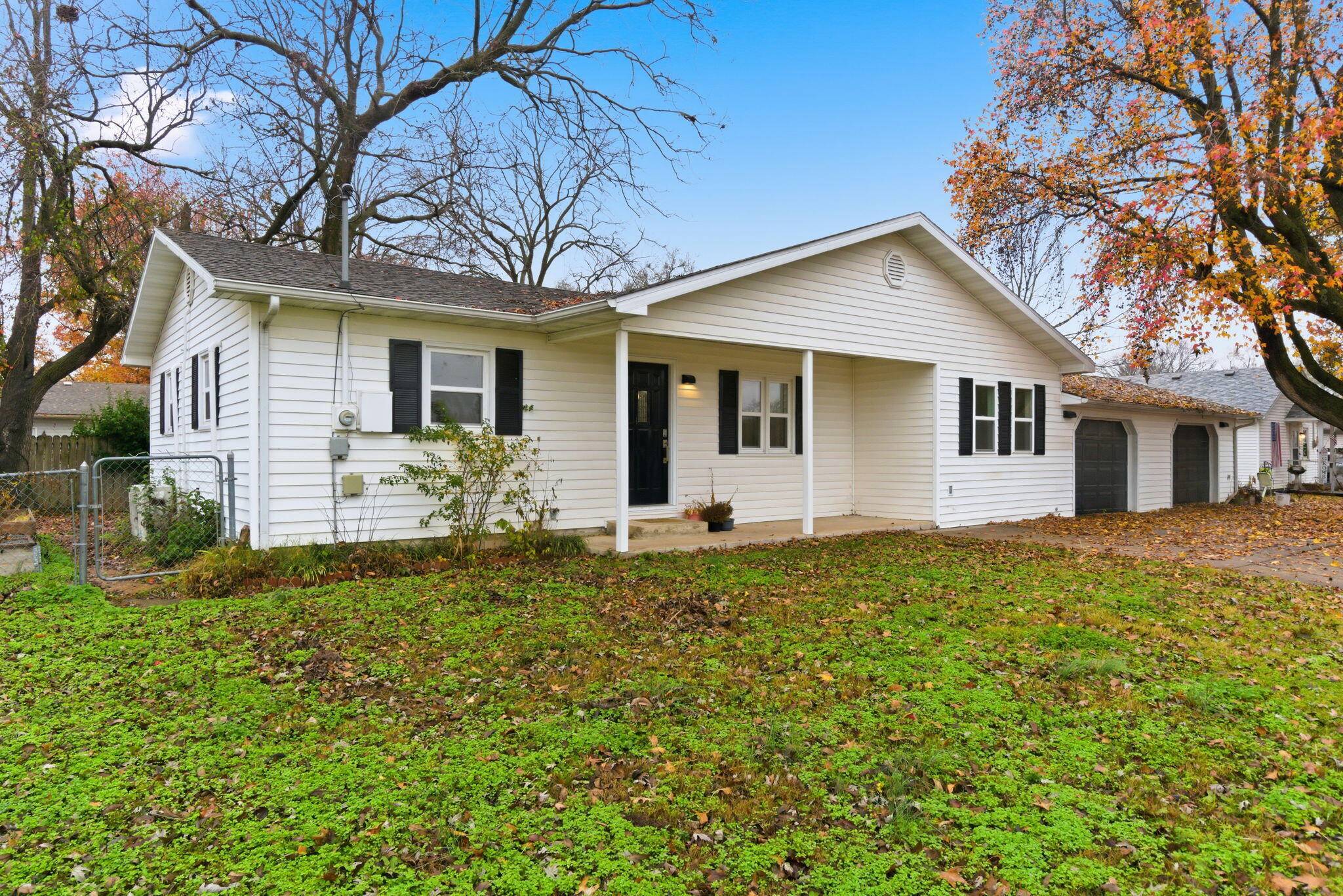 211 N Rechow AVE, Bolivar, MO 65613