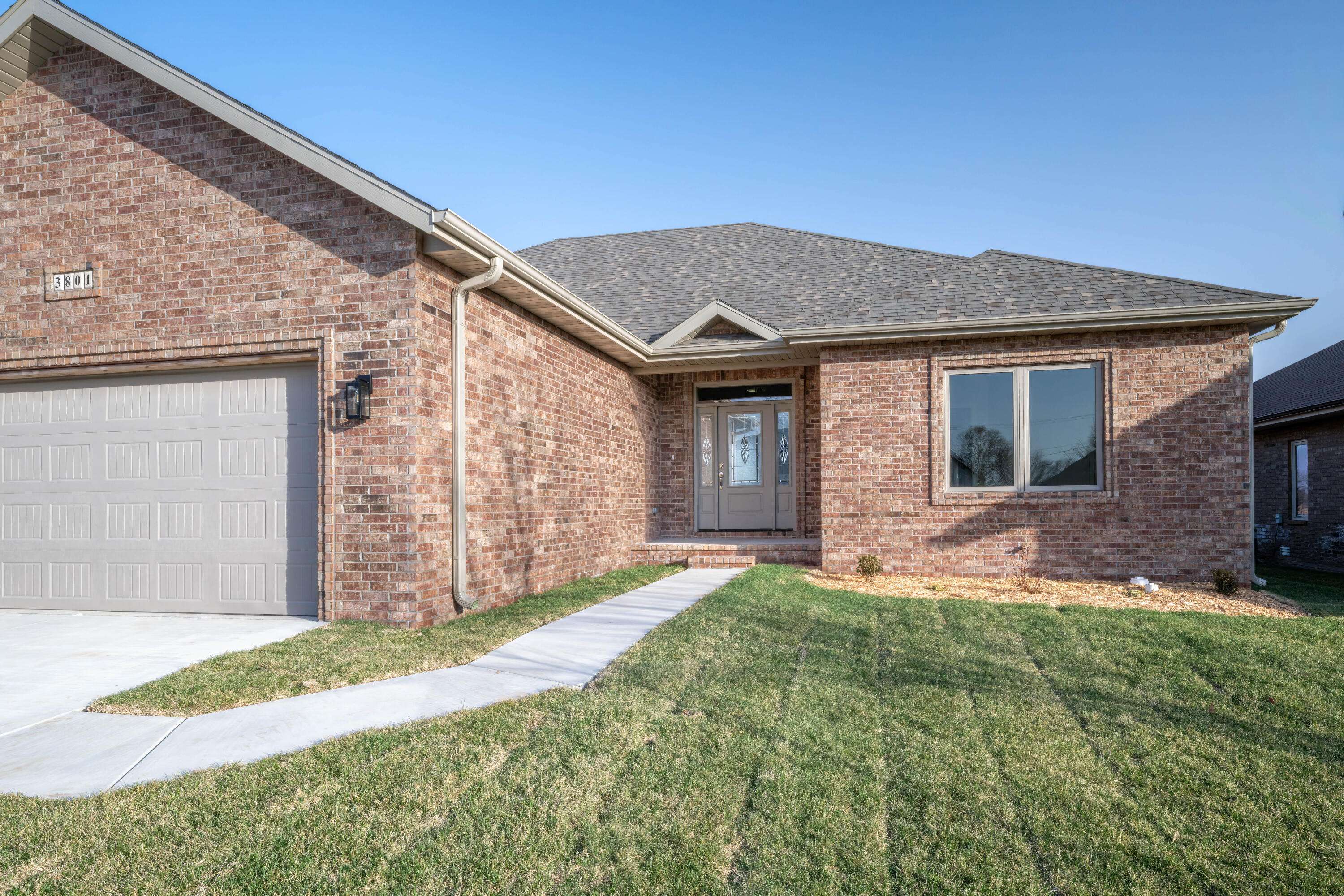 3801 W Broadmoor ST, Springfield, MO 65807