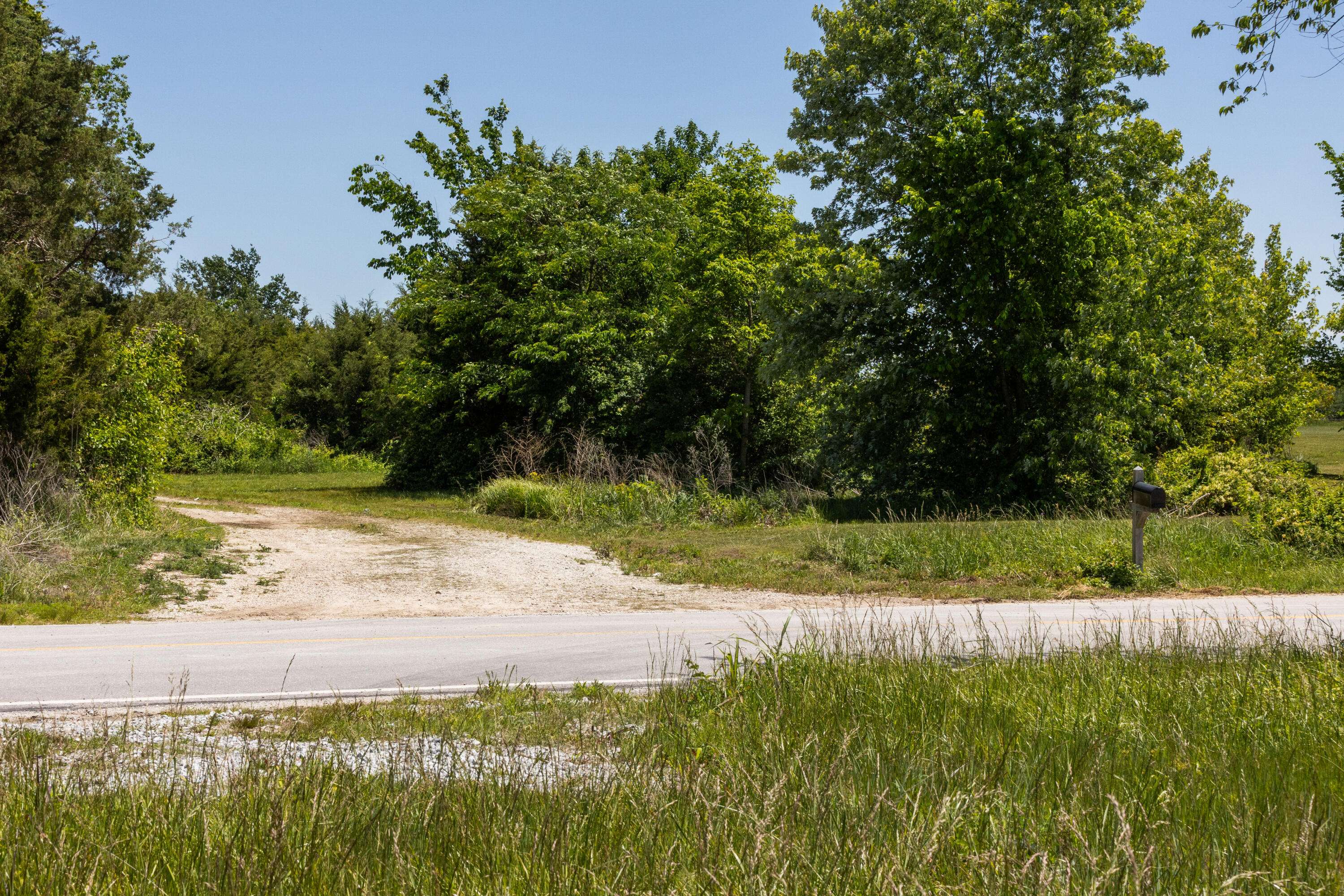 1744 N Farm Road 71, Bois D Arc, MO 65612