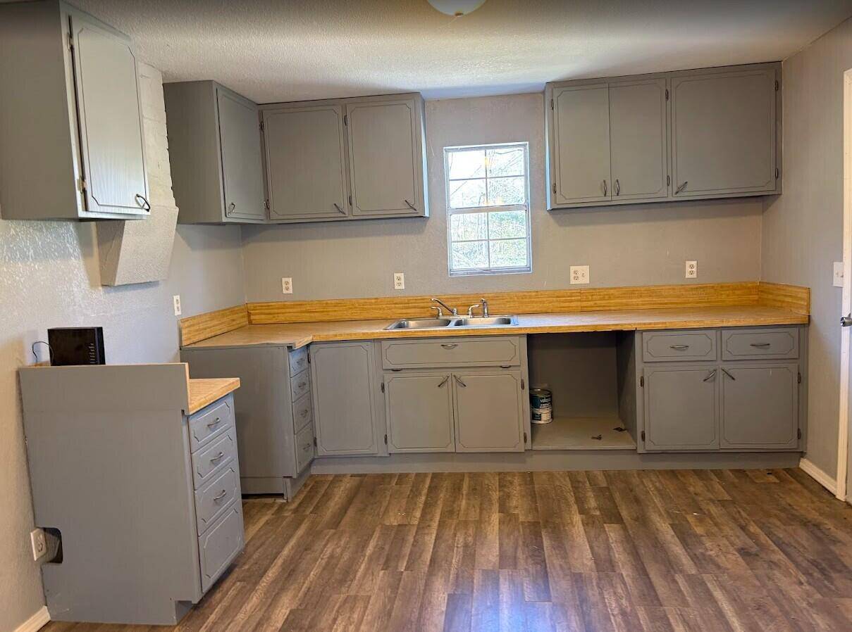 29060 Main ST, Seligman, MO 65745
