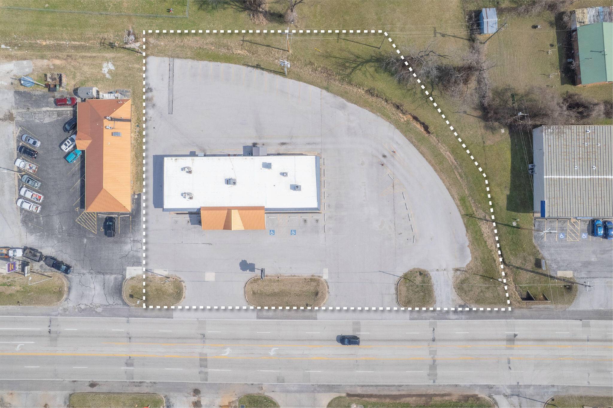925 & 929 S Neosho Boulevard, Neosho, MO 64850