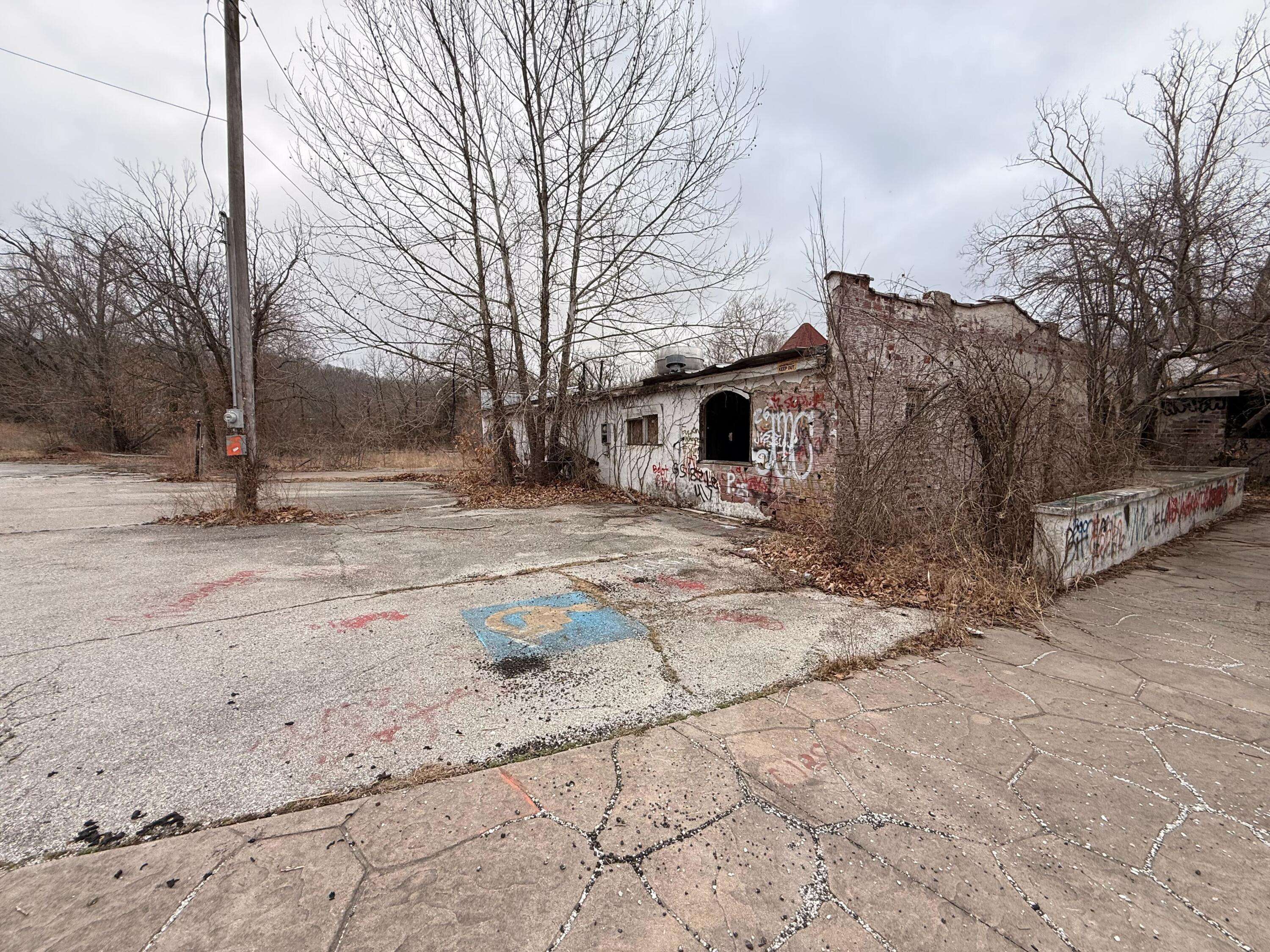 101 Mark Twain DR, Joplin, MO 64804