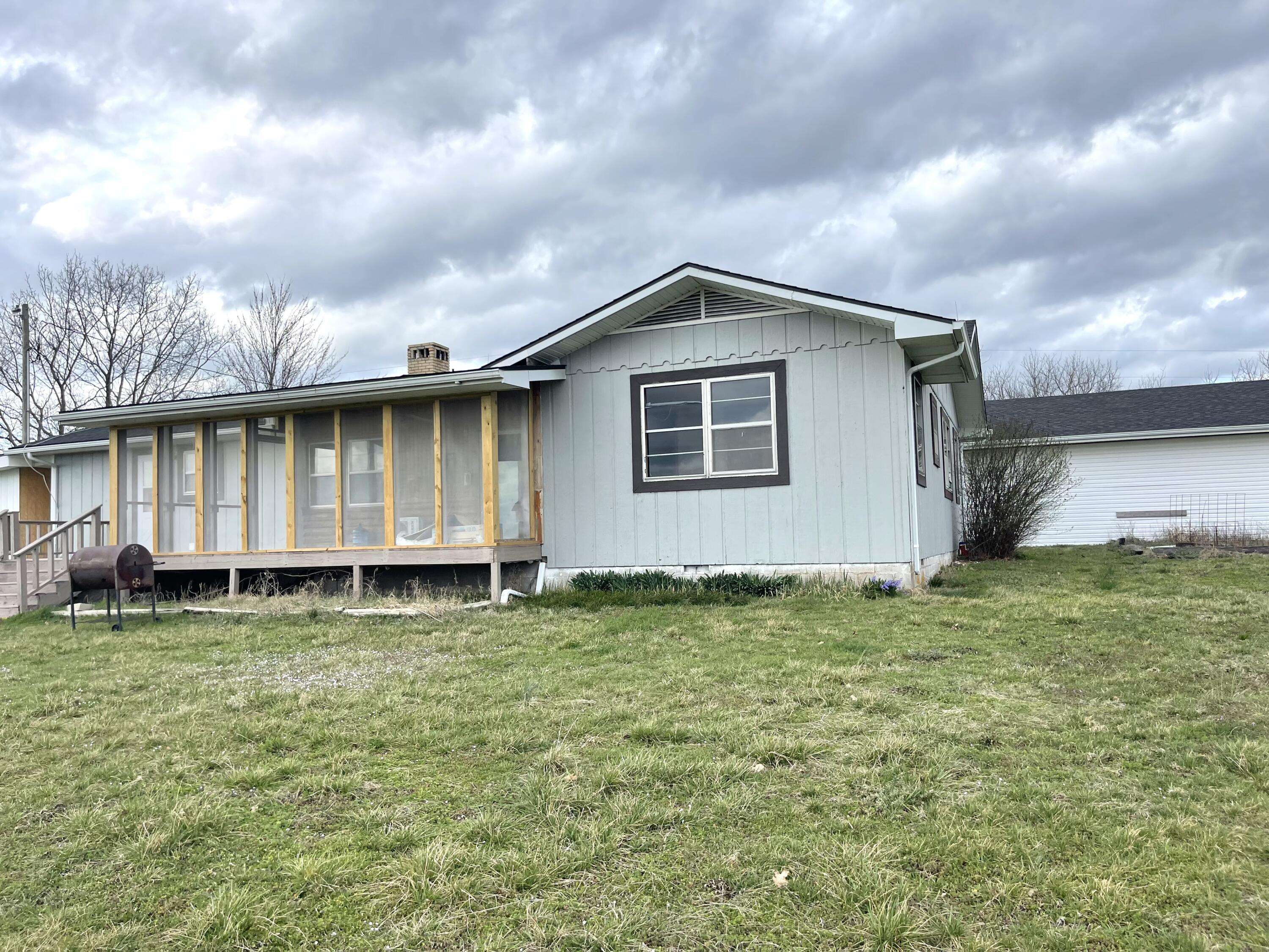 23537 Farm Road 2080, Aurora, MO 65605