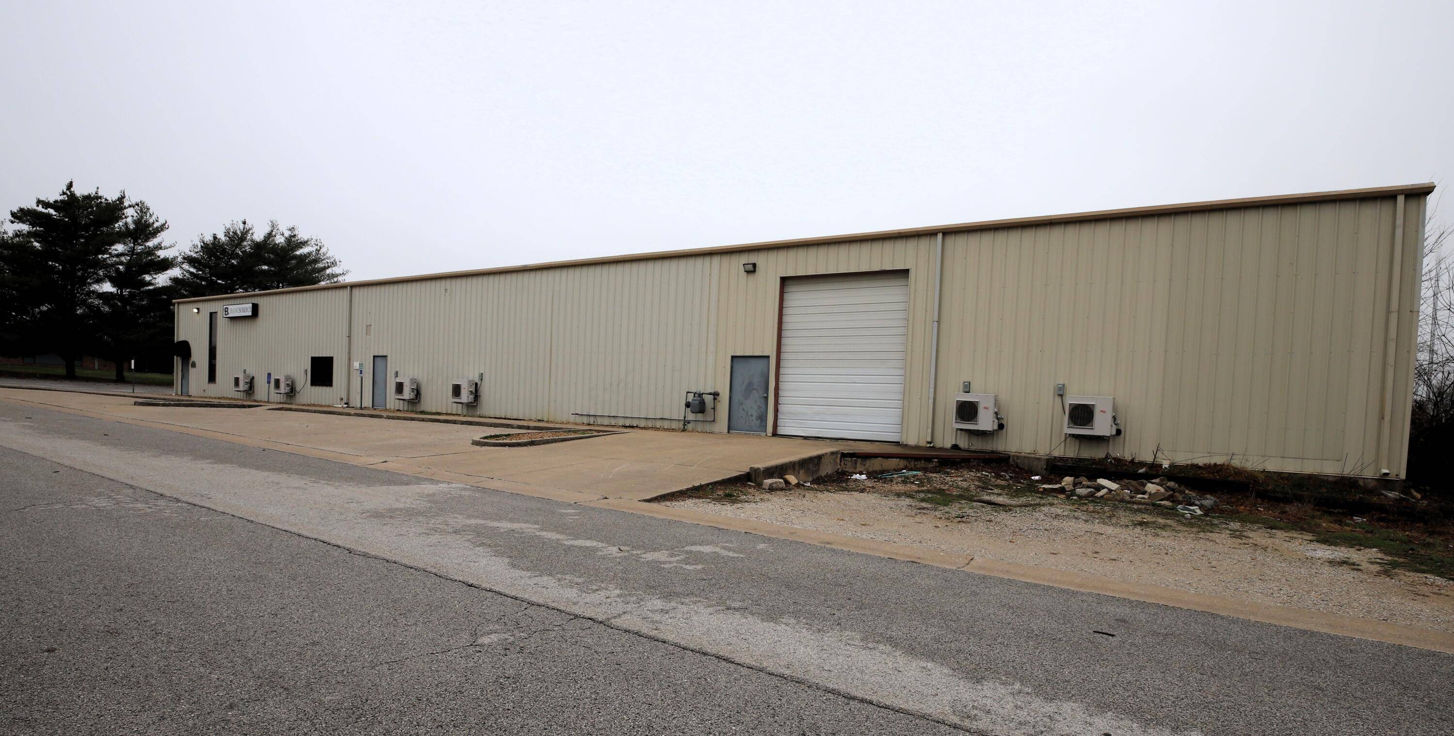 931 N Walnut AVE, Republic, MO 65738