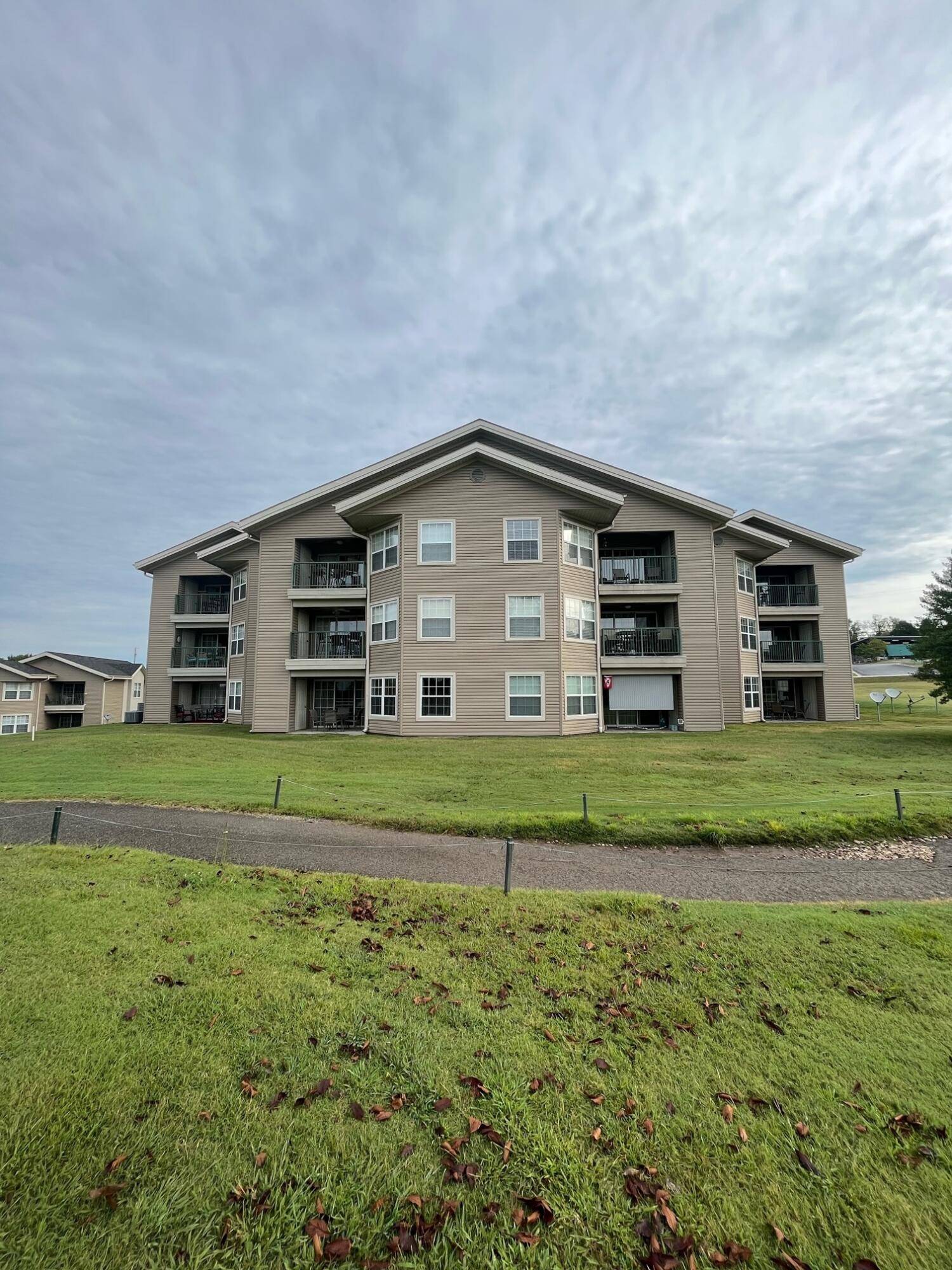 110 W Rockford DR, Branson, MO 65616