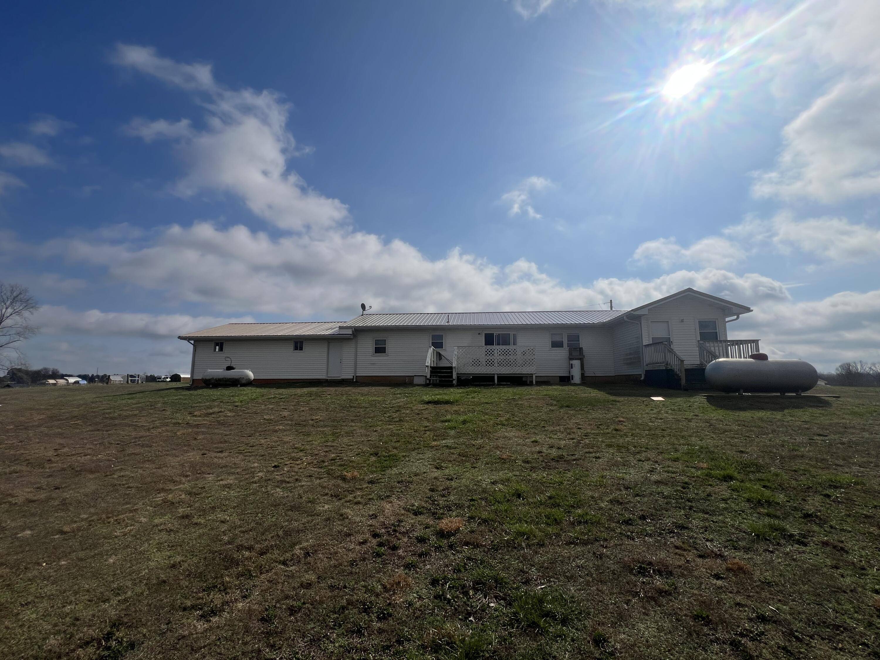 8103 County Road 455, Birch Tree, MO 65438