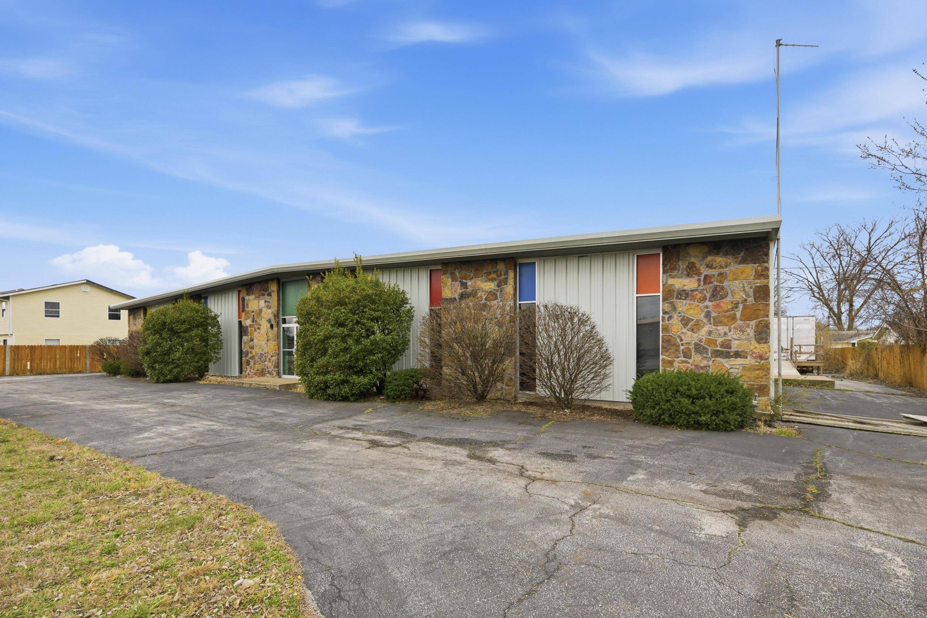 2926 W Junge BLVD, Joplin, MO 64801