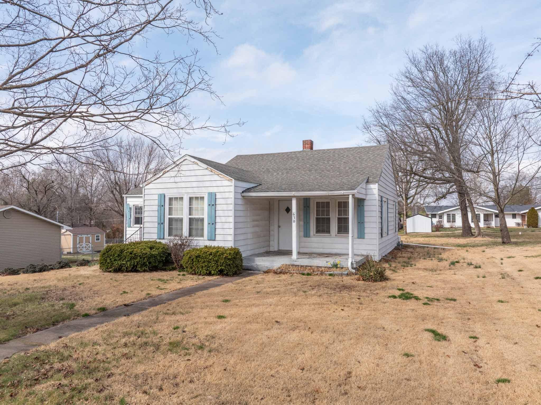 630 E Center ST, Mt Vernon, MO 65712