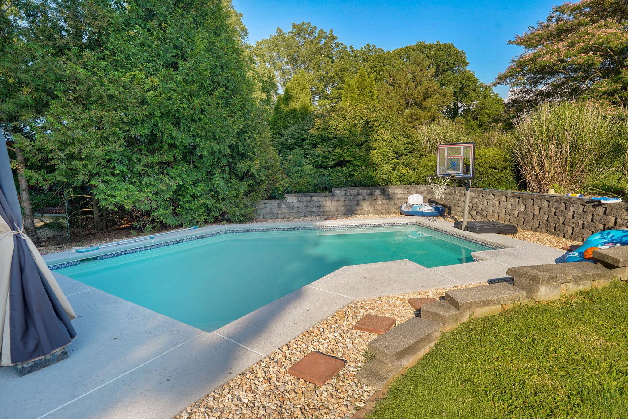 13940 Lawrence 2143, Mt Vernon, MO 65712