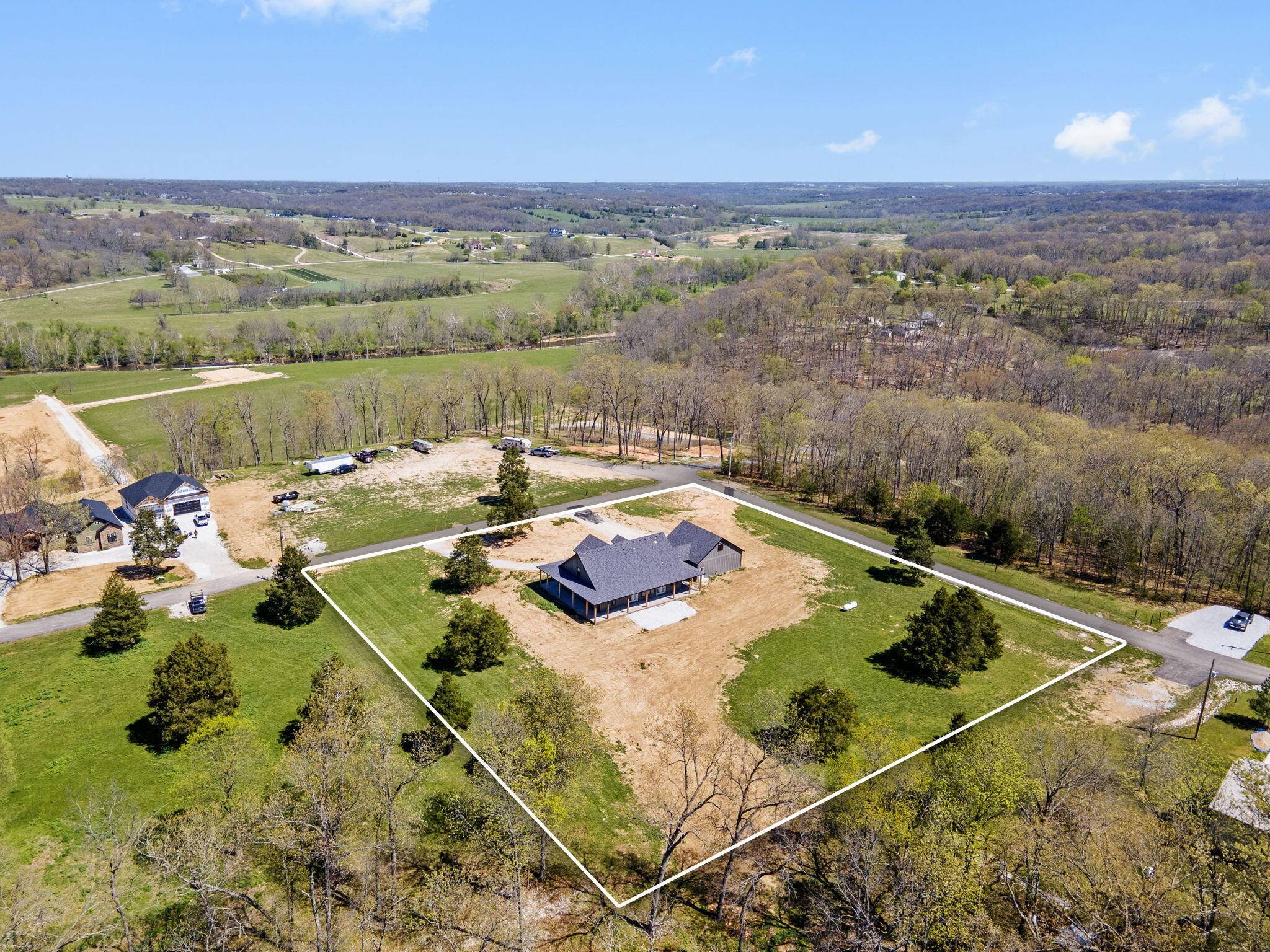 125 Riverpointe View, Ozark, MO 65721