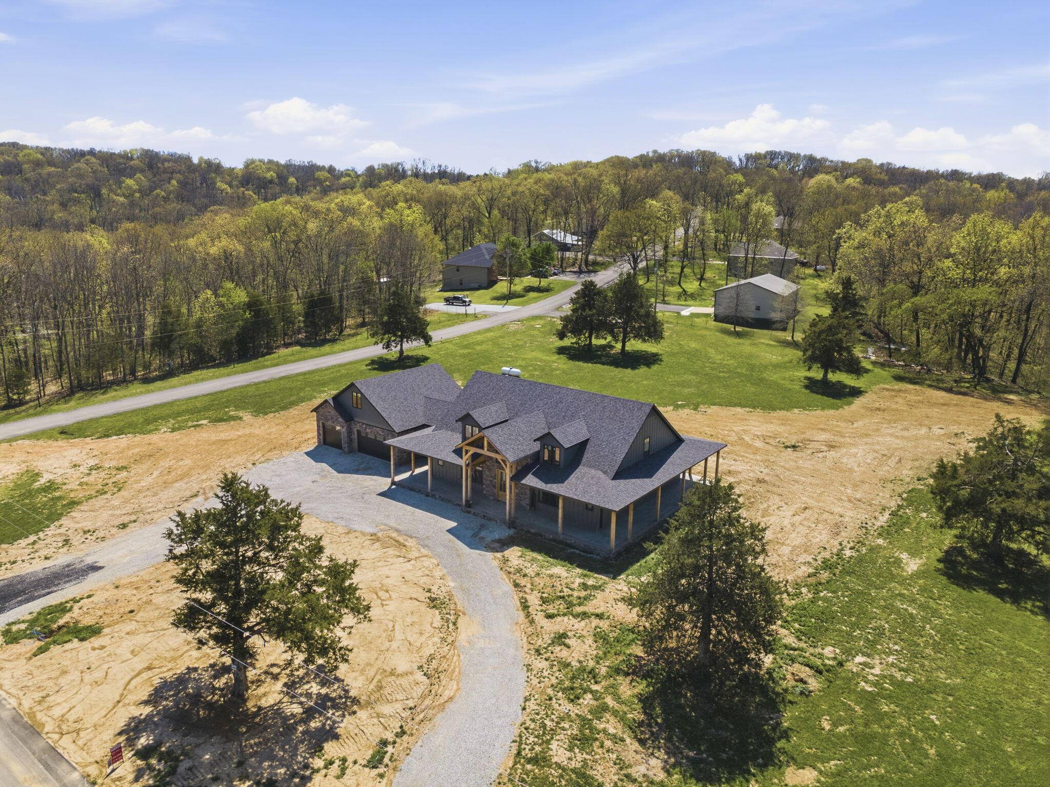 125 Riverpointe View, Ozark, MO 65721