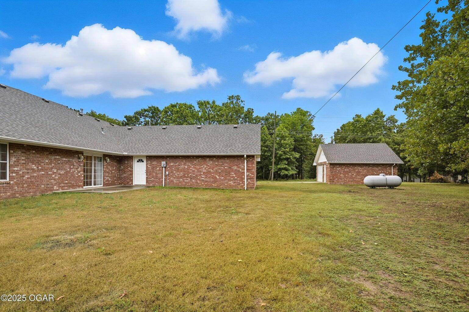 13194 Kirkwood LN, Neosho, MO 64850