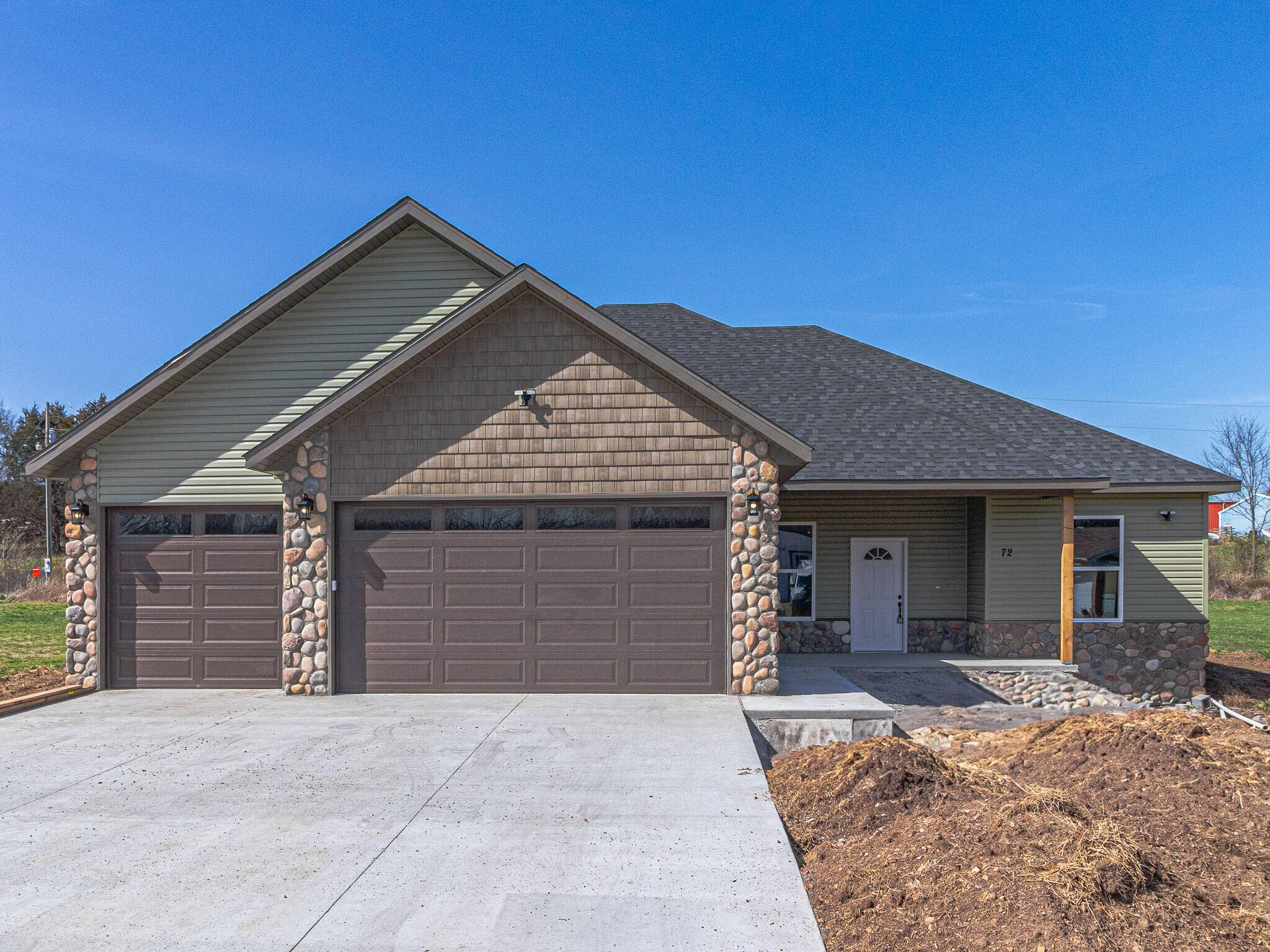 72 Lob Lob LN, Jane, MO 64856