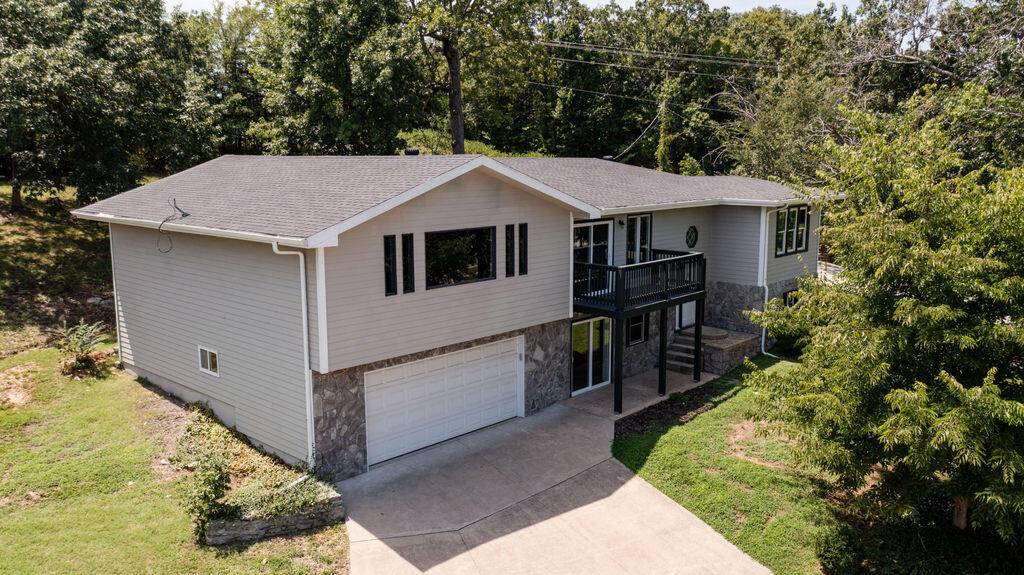 580 Parkview DR, Blue Eye, MO 65611