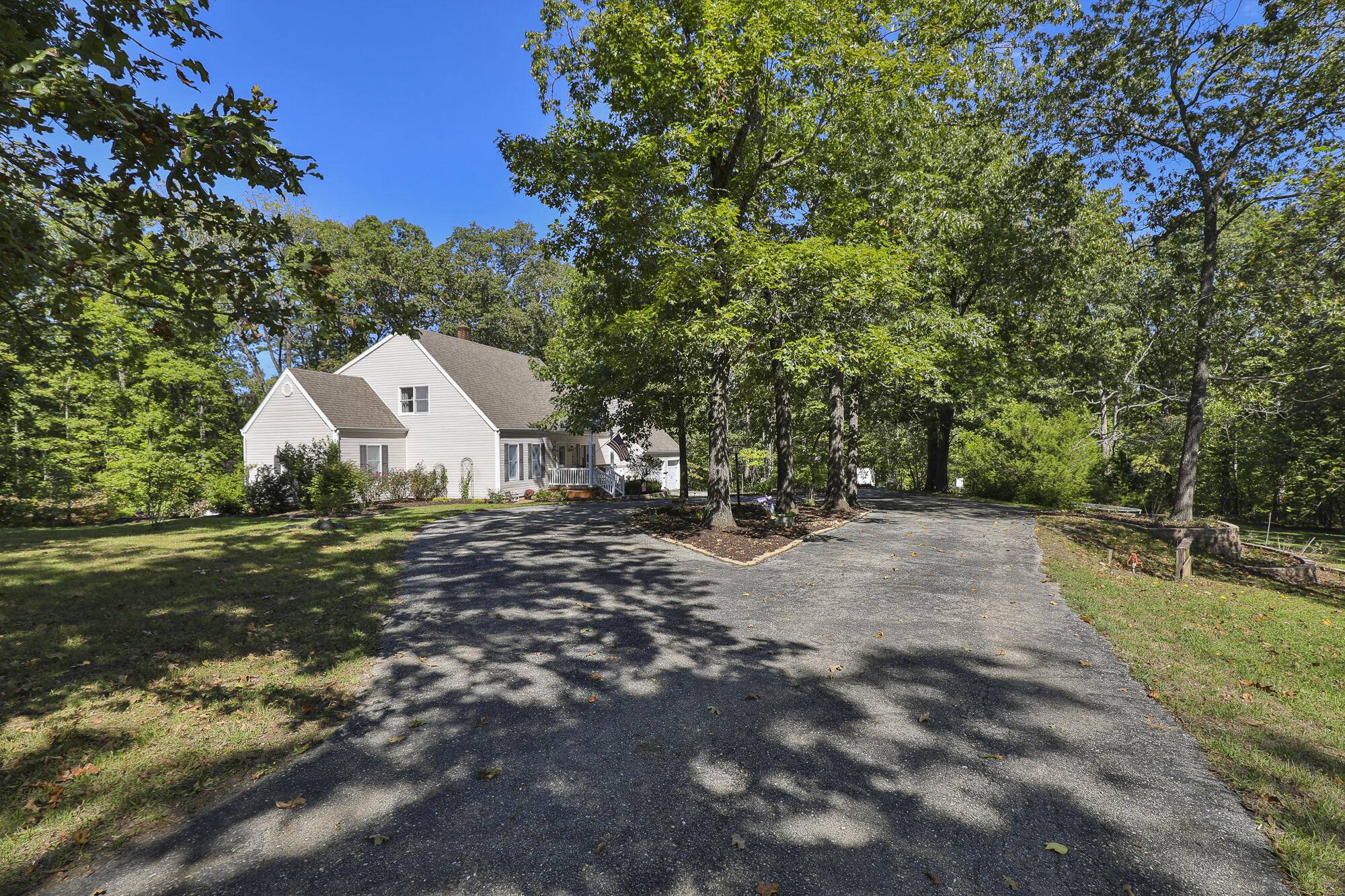 240 Iron Oaks DR, Ozark, MO 65721