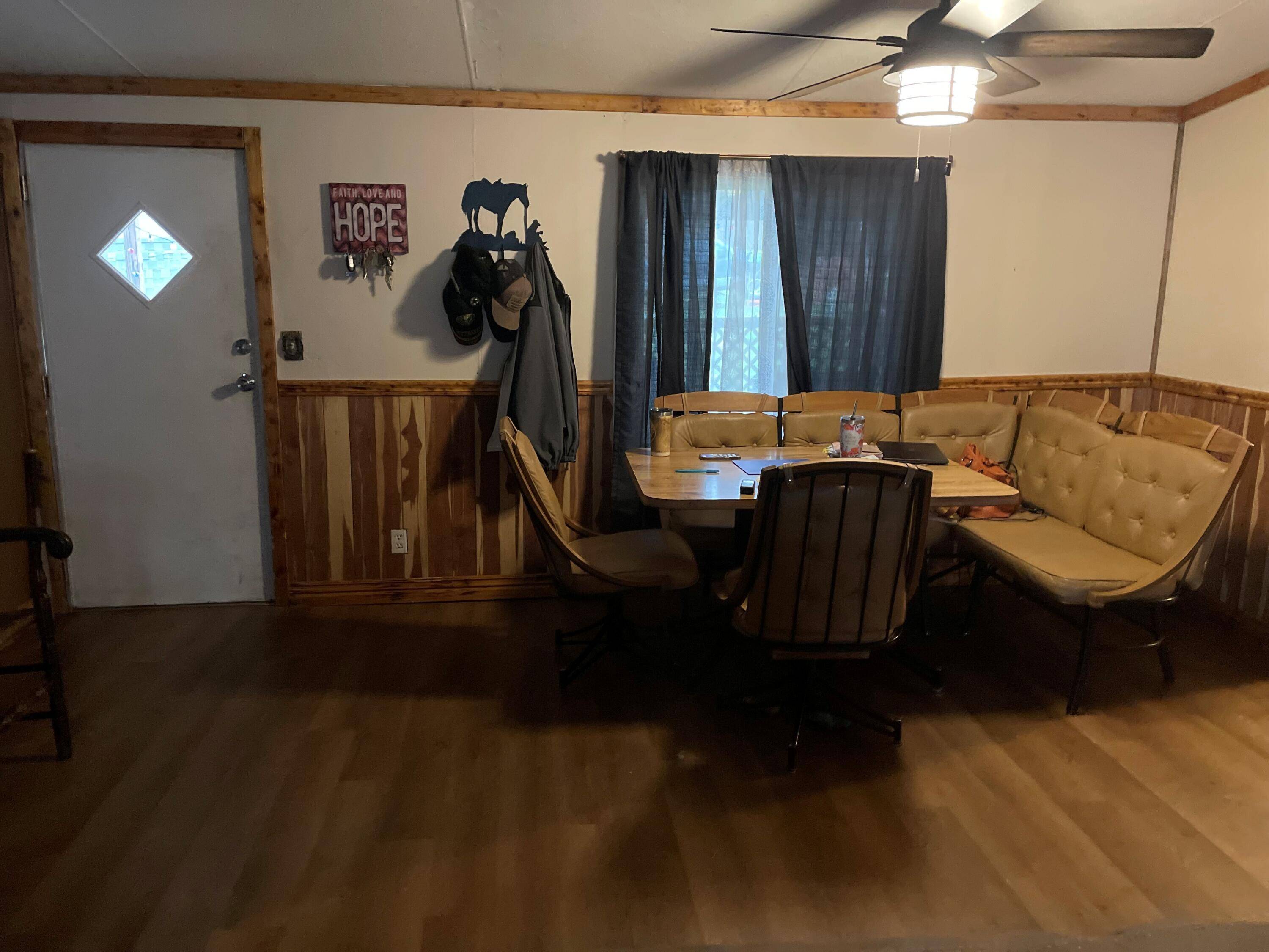 10066 Moose DR, Neosho, MO 64850