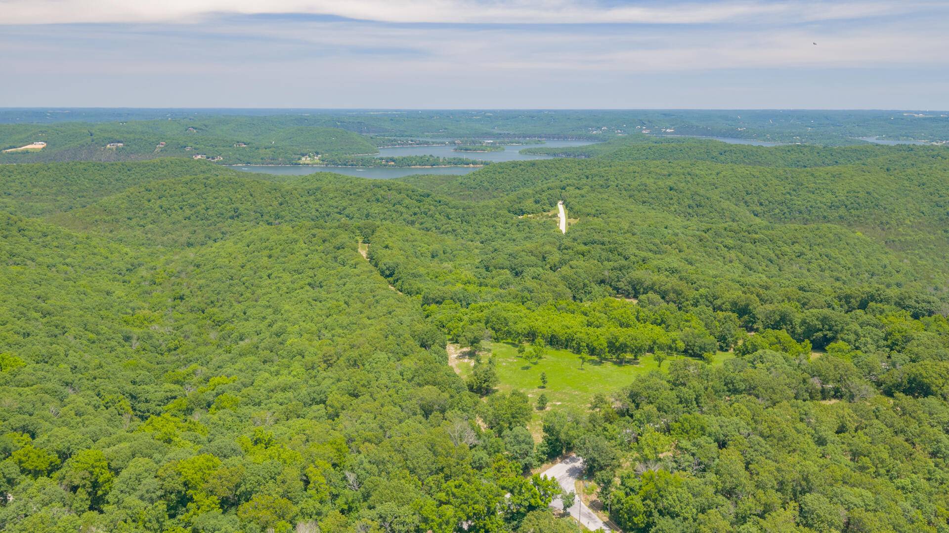 9015 Stallion Bluff RD, Shell Knob, MO 65747