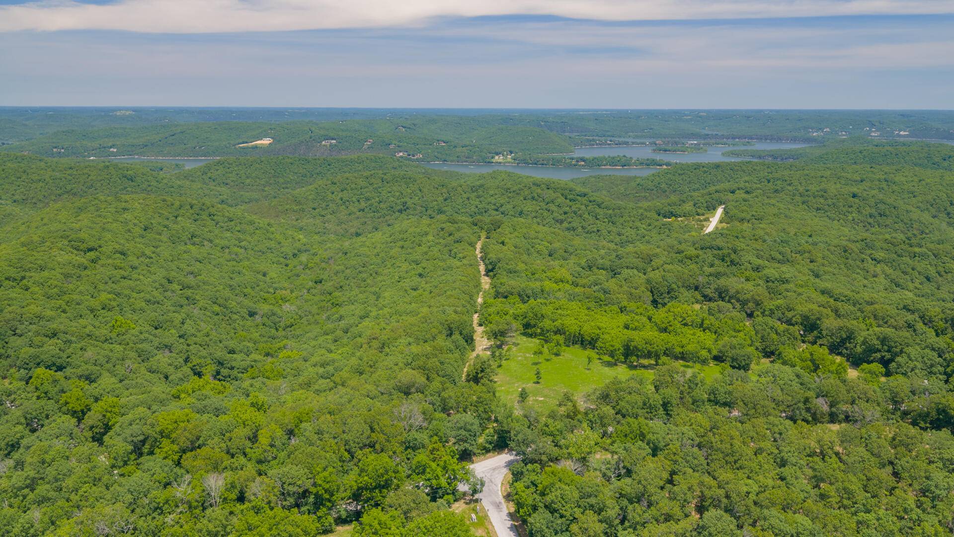 9015 Stallion Bluff RD, Shell Knob, MO 65747