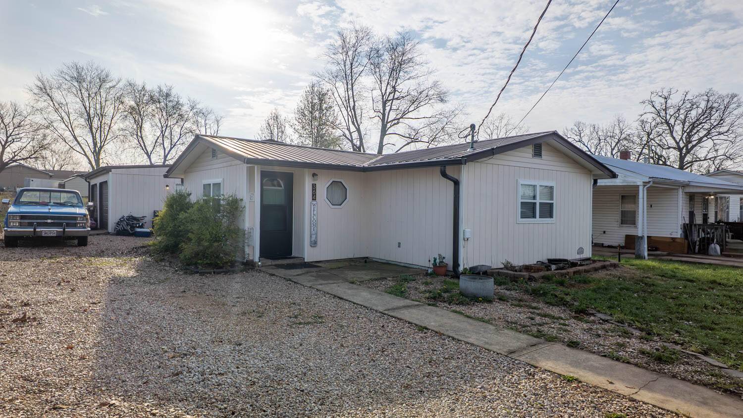 364 Rogers AVE, Summersville, MO 65571