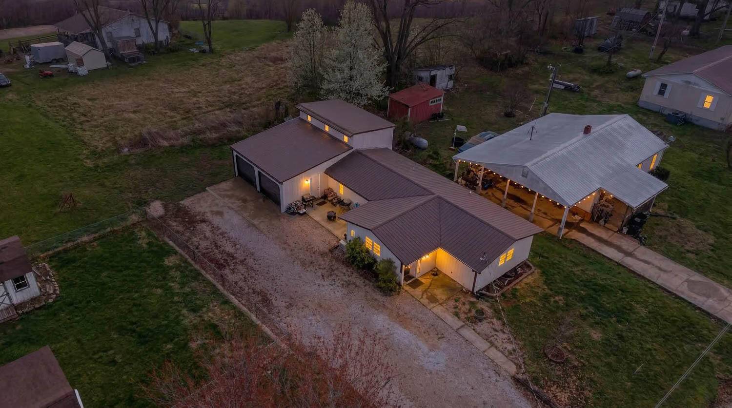 364 Rogers AVE, Summersville, MO 65571