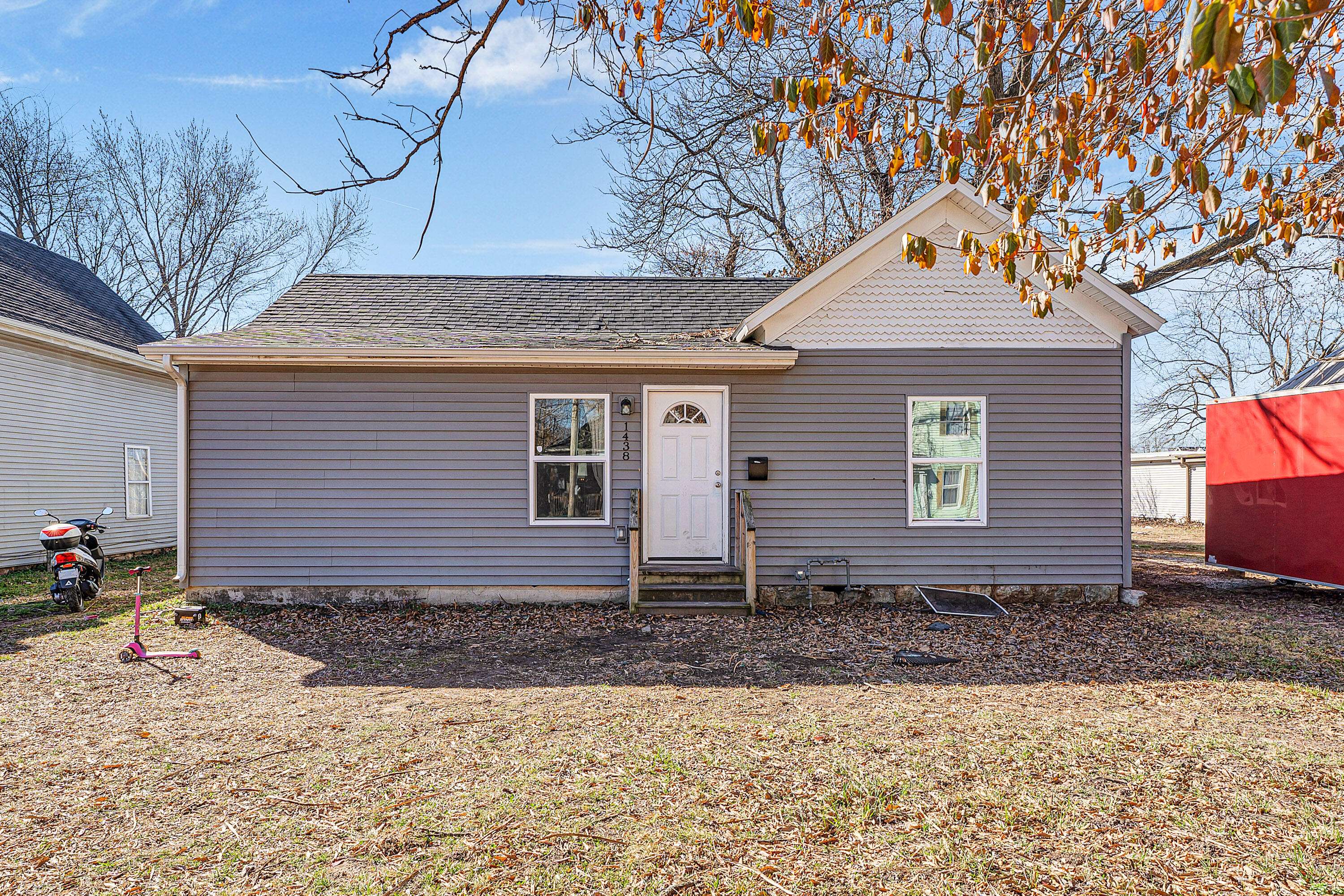 1438 E Florida ST, Springfield, MO 65803