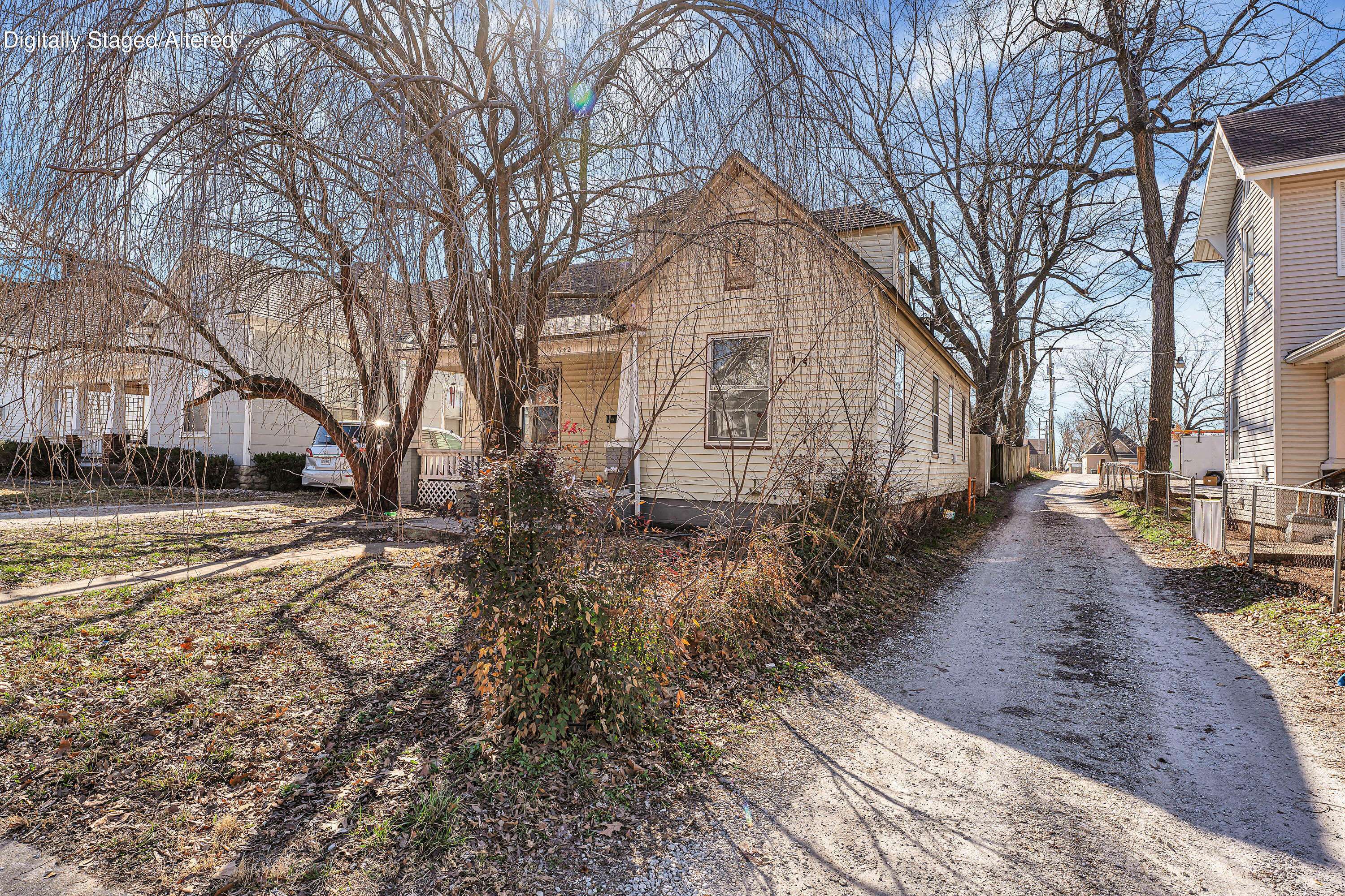 642 W Nichols ST, Springfield, MO 65802