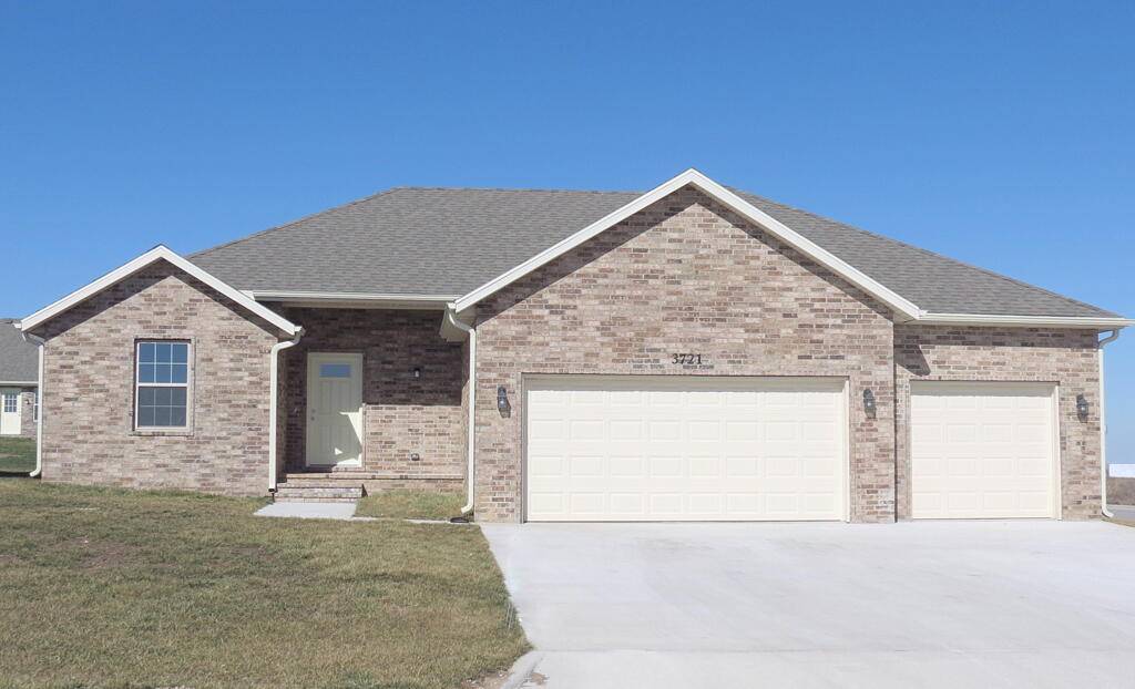 3721 W Freeman ST, Bolivar, MO 65613