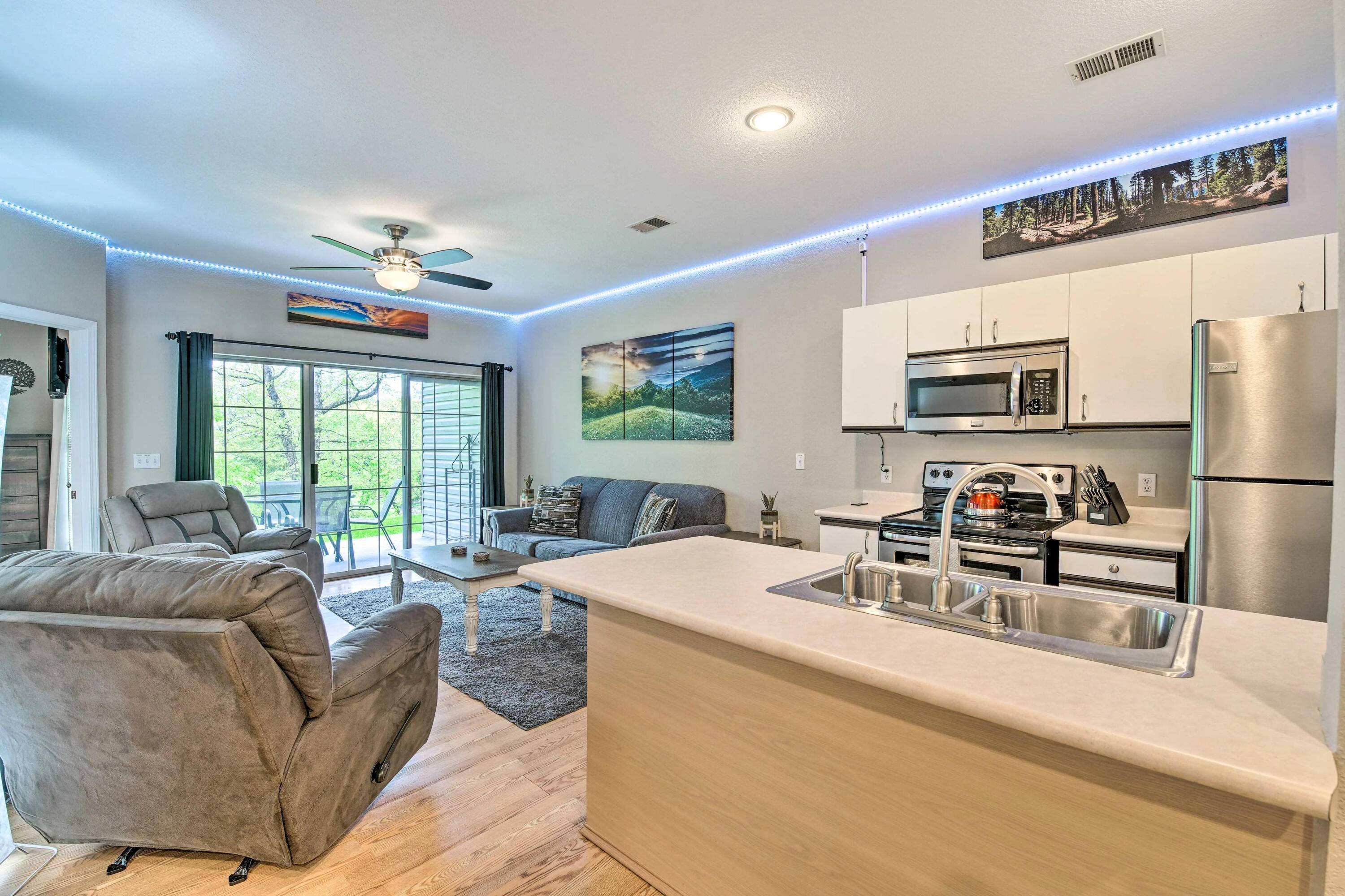 813 Holiday Ridge #H2, Branson, MO 65616