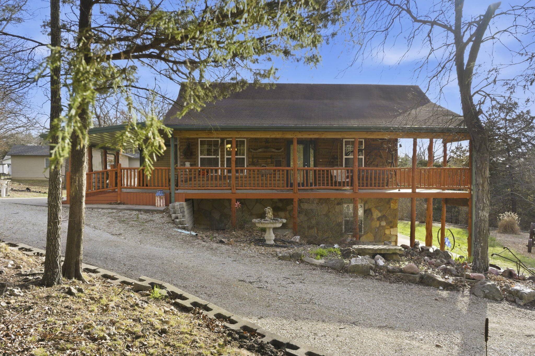 25998 County Road 262, Hermitage, MO 65668