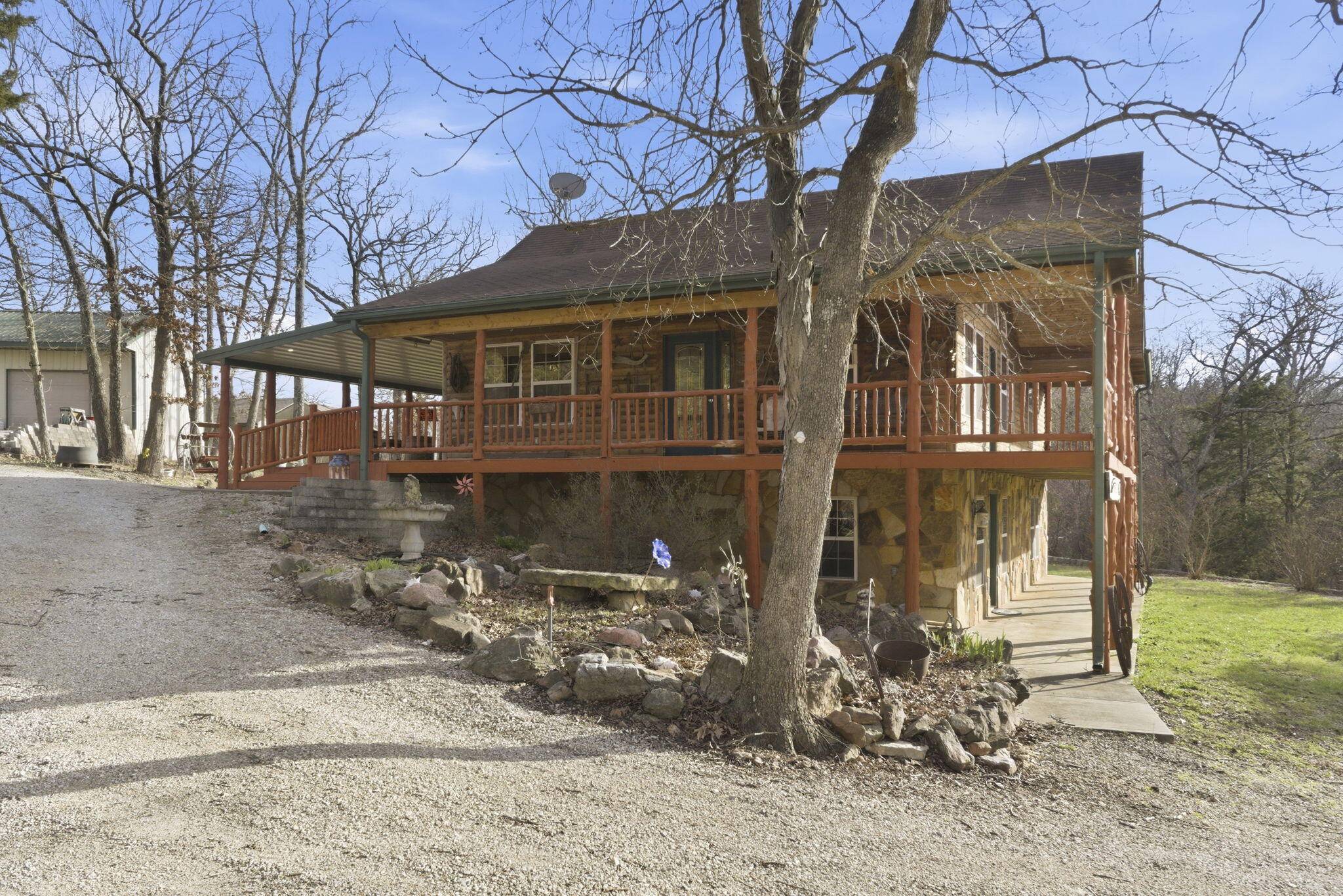 25998 County Road 262, Hermitage, MO 65668