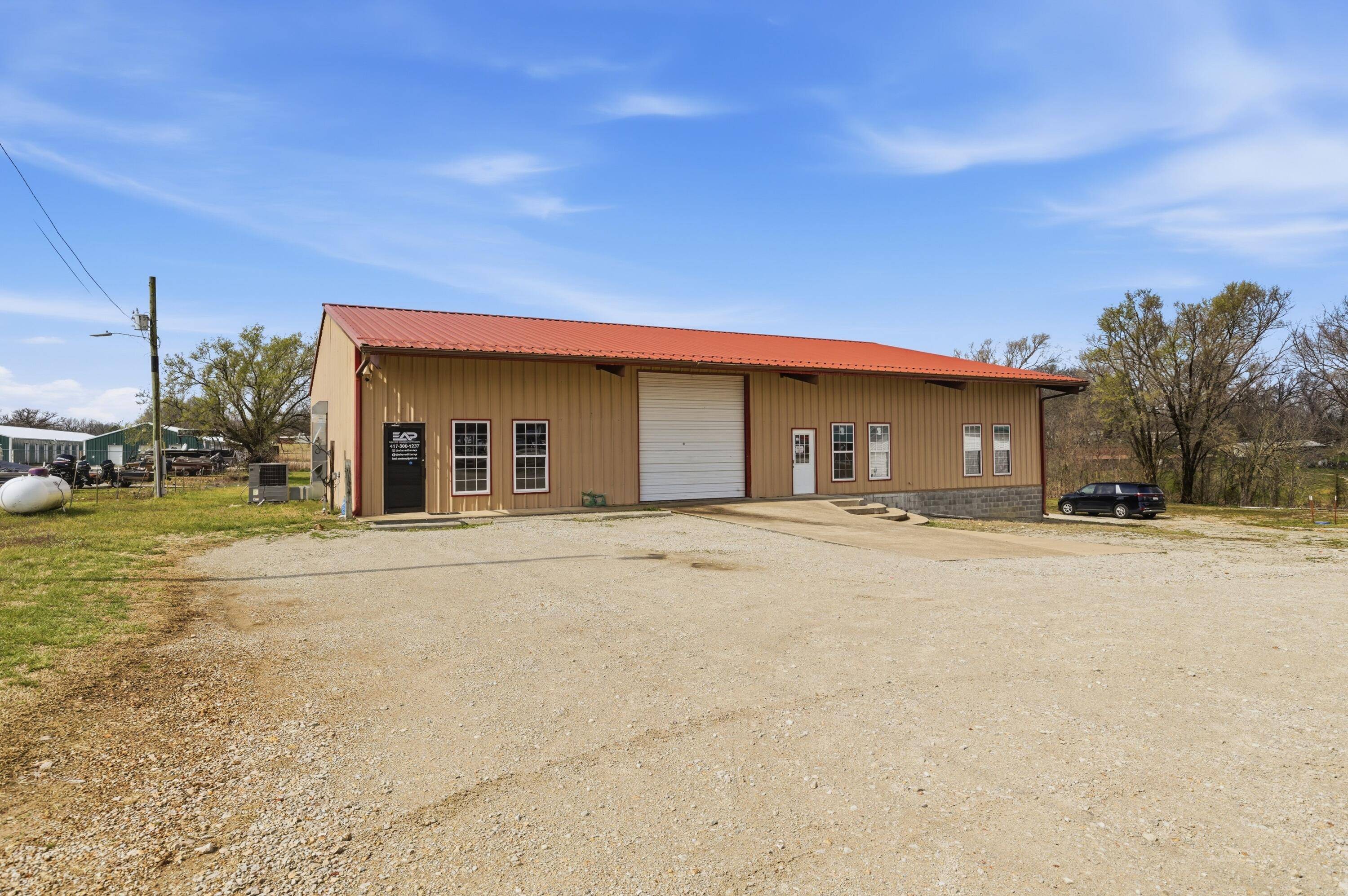 294 State Highway 76, Cassville, MO 65625