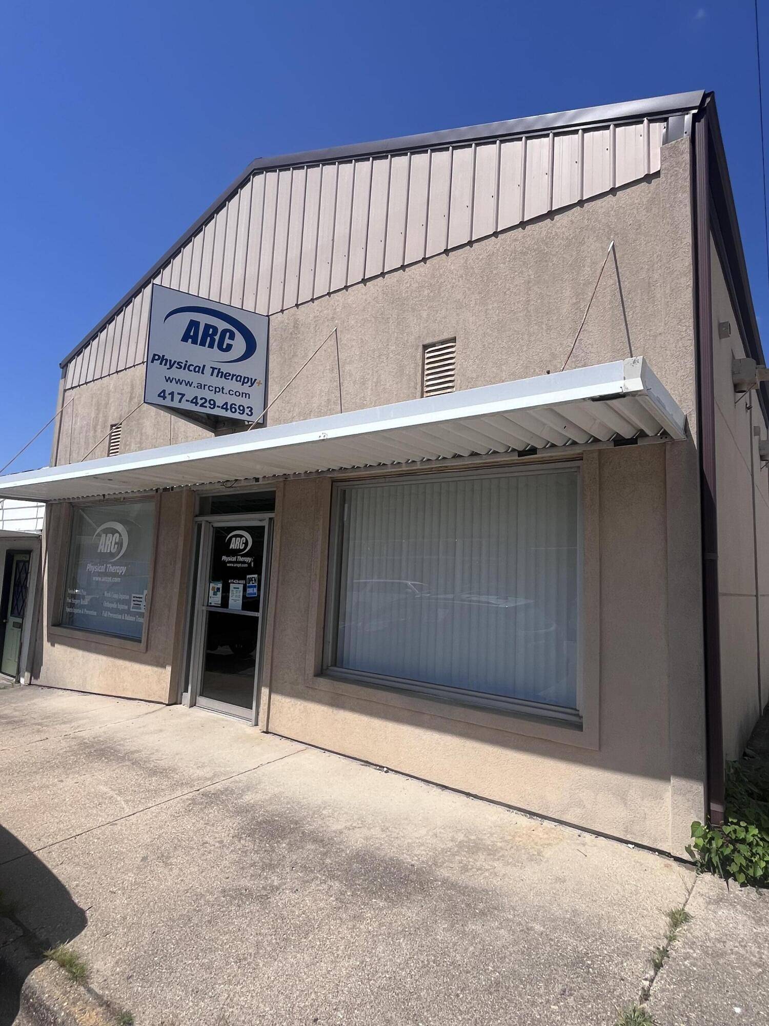 223 S Jefferson Street, Ava, MO 65608
