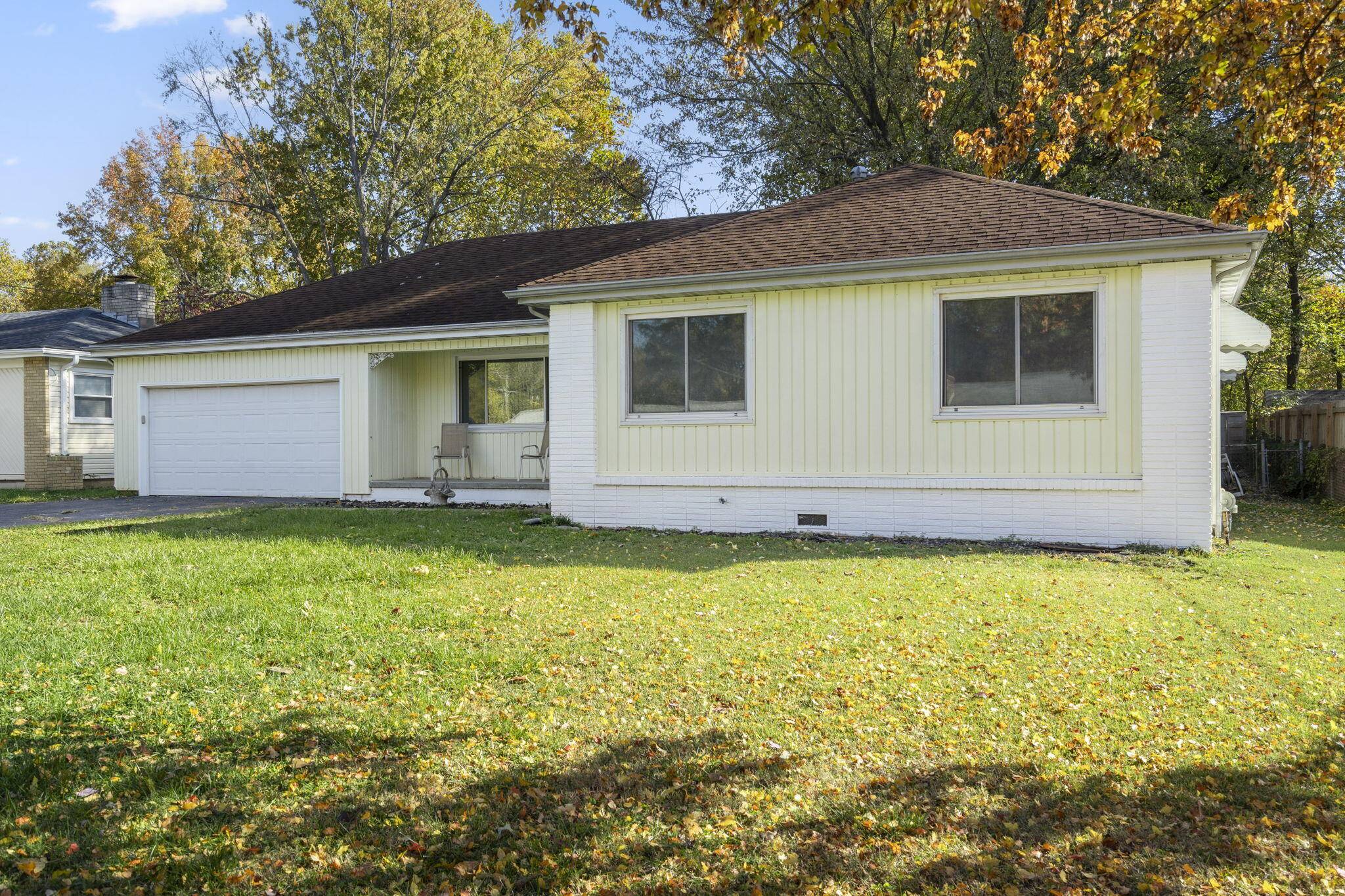 2012 S Roanoke AVE, Springfield, MO 65807