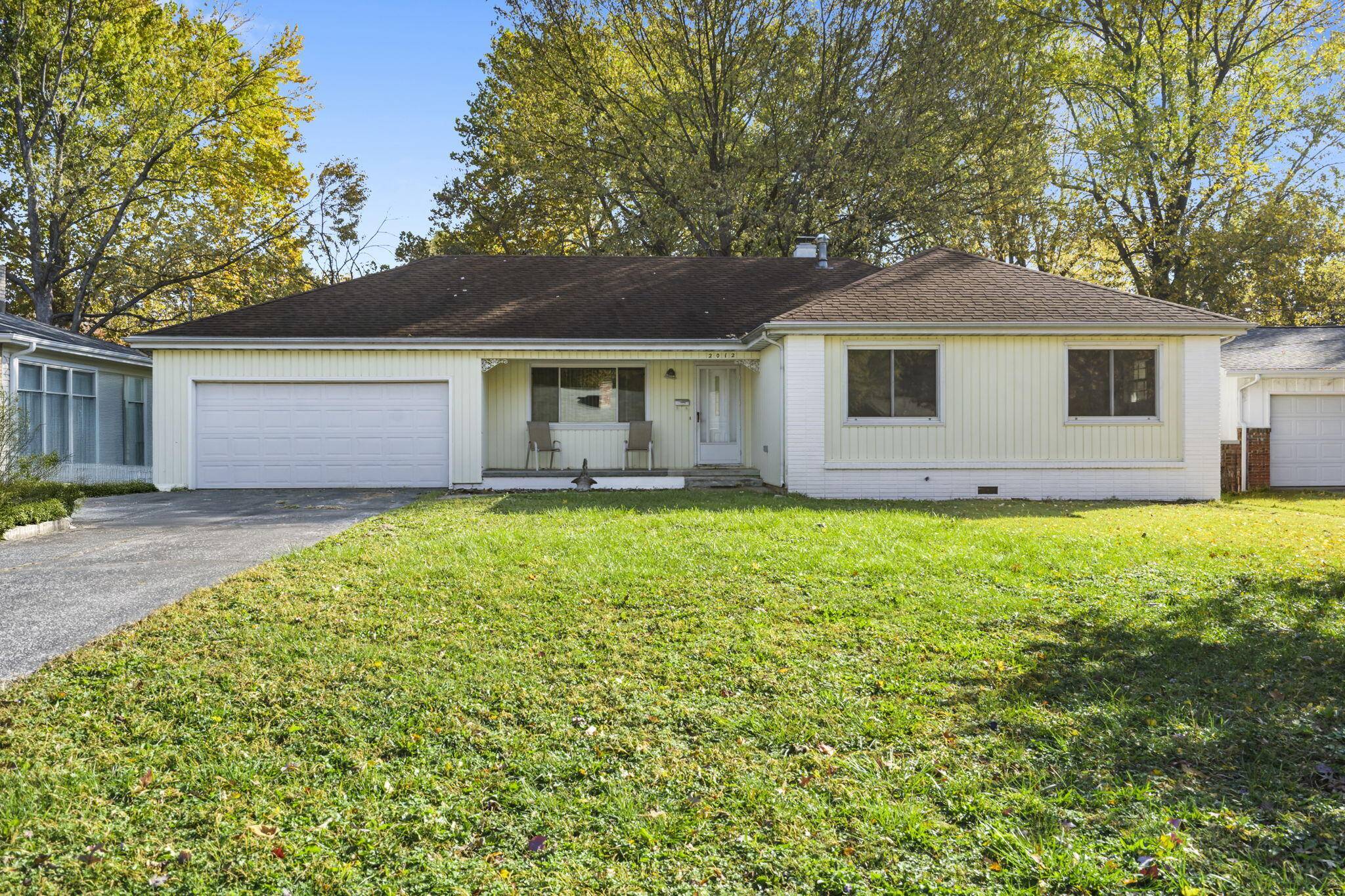 2012 S Roanoke AVE, Springfield, MO 65807