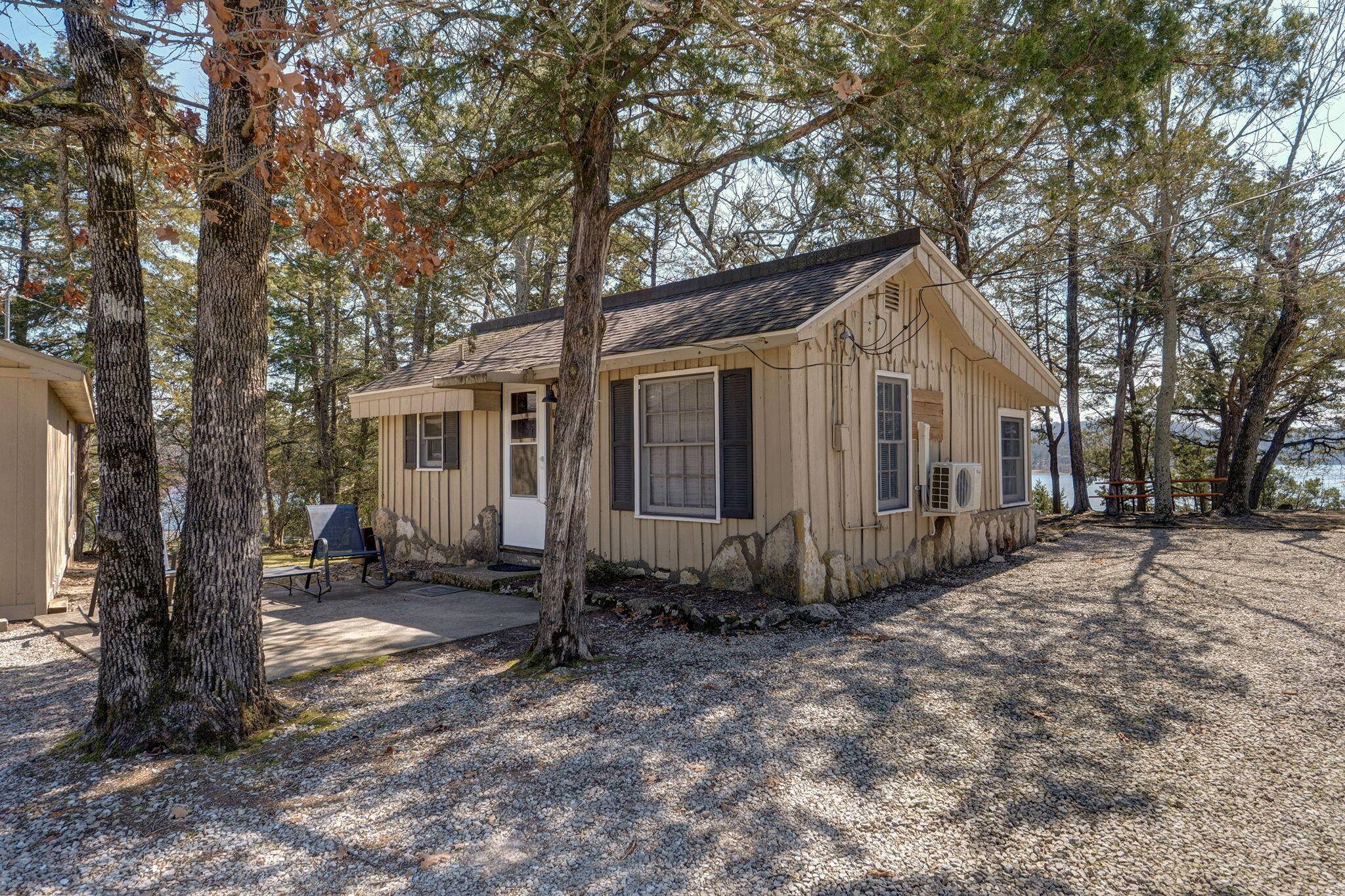 1715 Hideaway RD #H -9, Galena, MO 65656