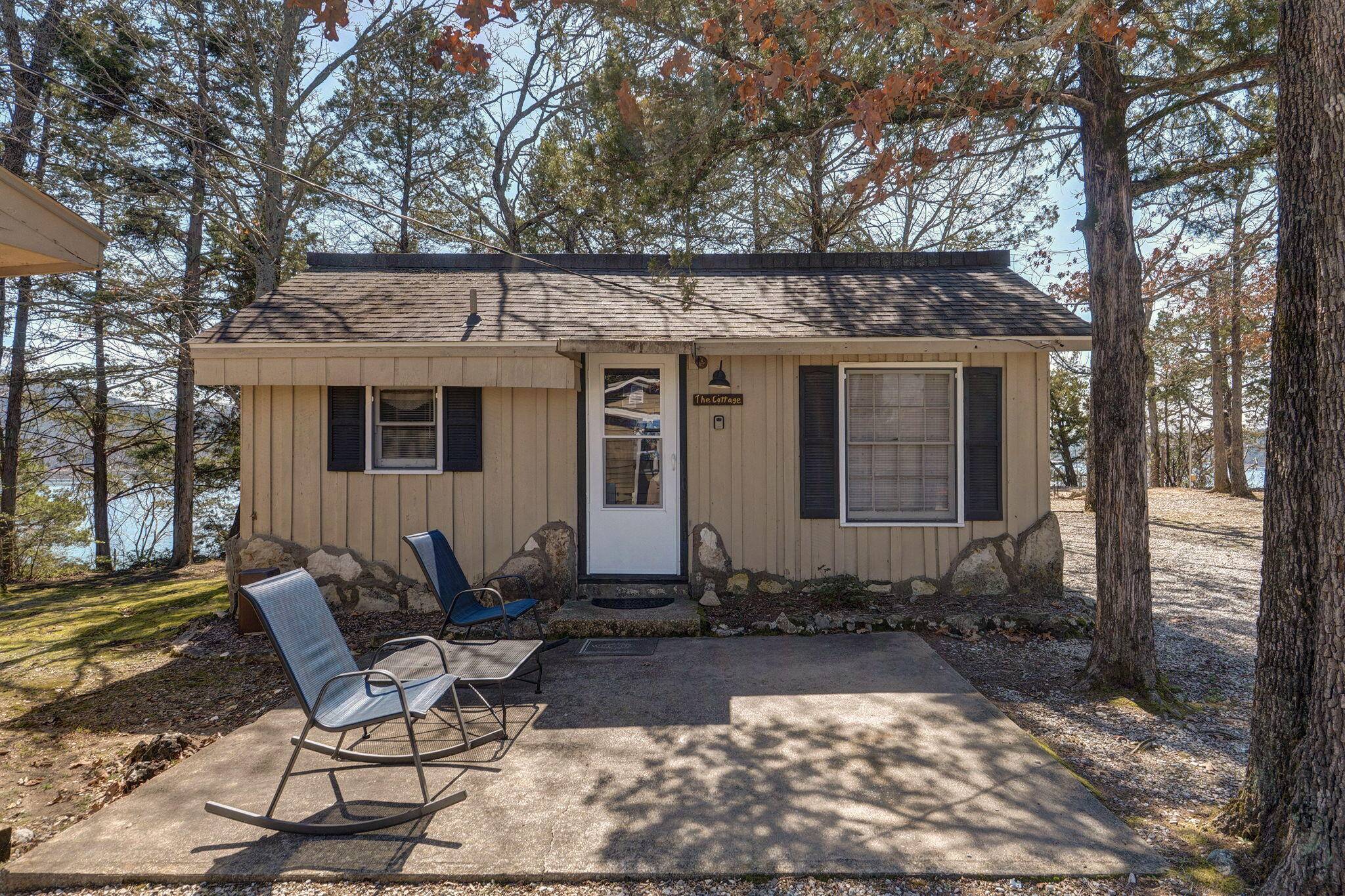 1715 Hideaway RD #H -9, Galena, MO 65656
