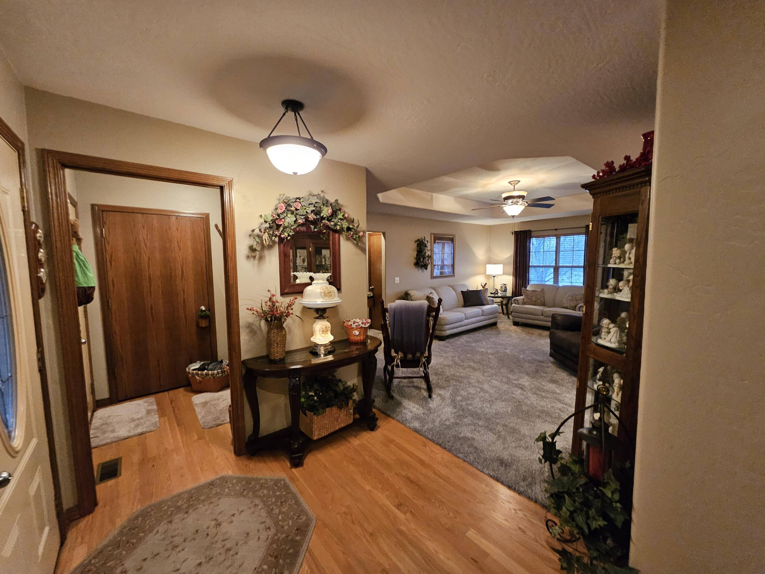 206 Prairie LN, Monett, MO 65708