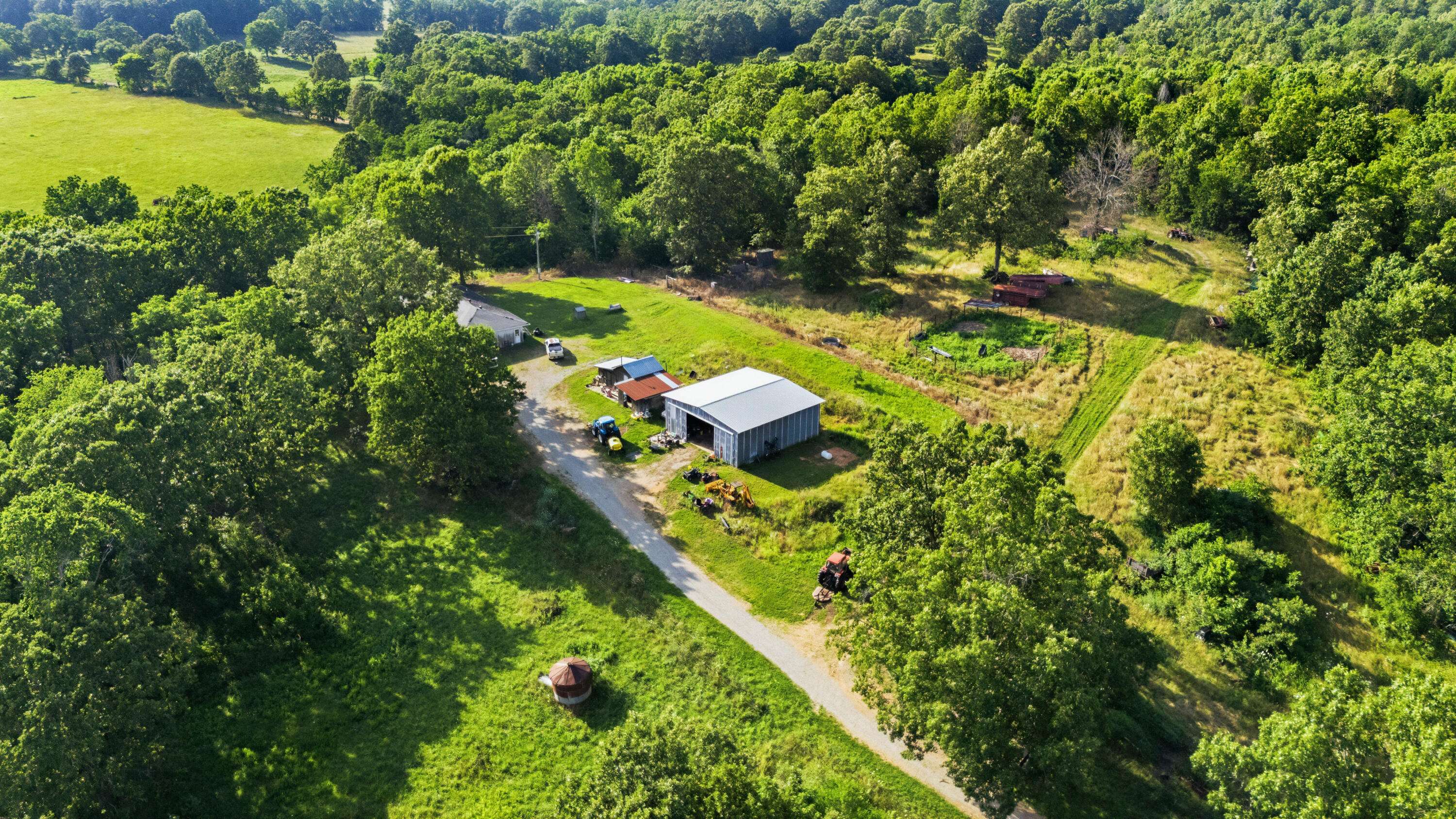 1499 County Road 380, Koshkonong, MO 65692