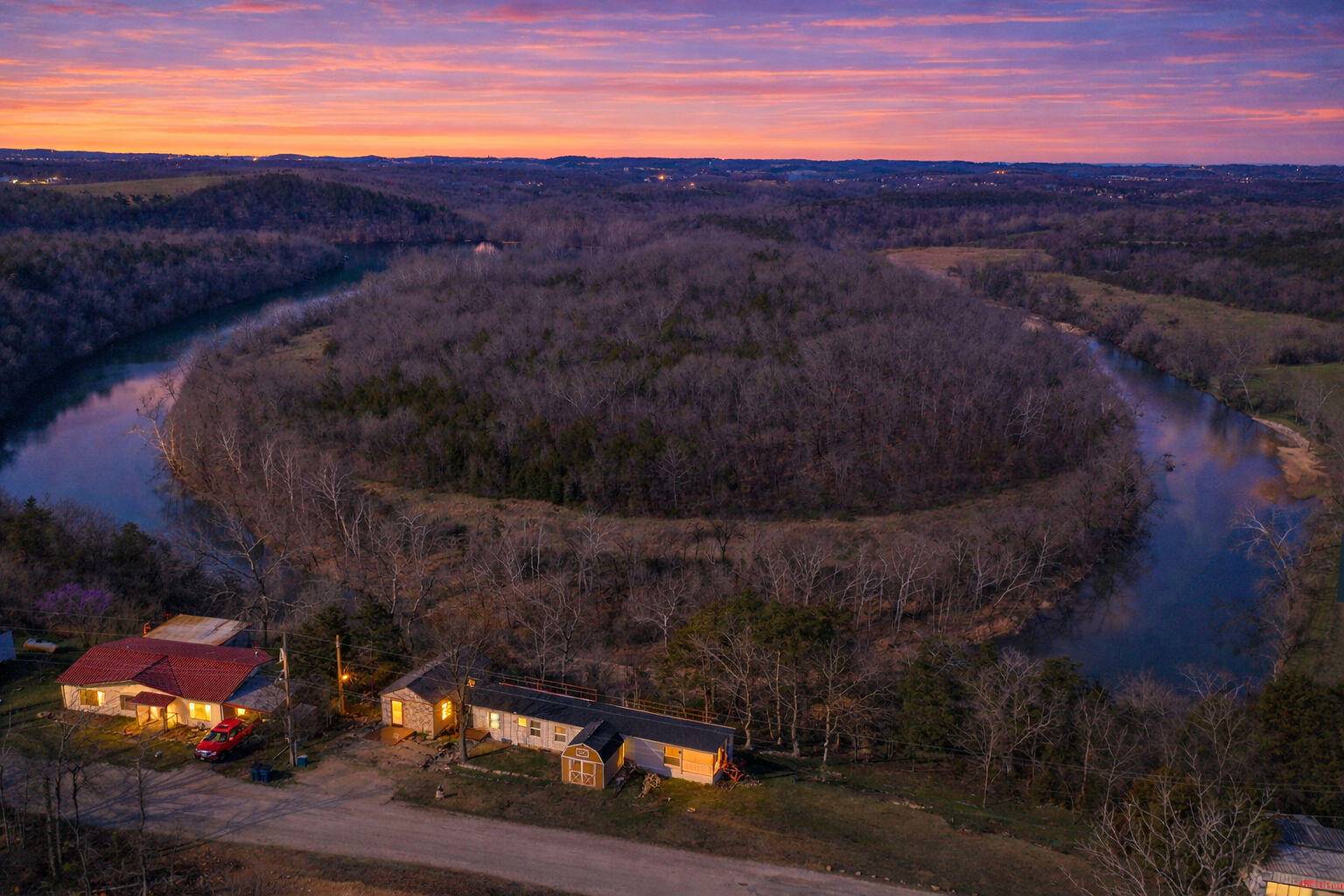 8006 Cliff DR, Merriam Woods, MO 65740