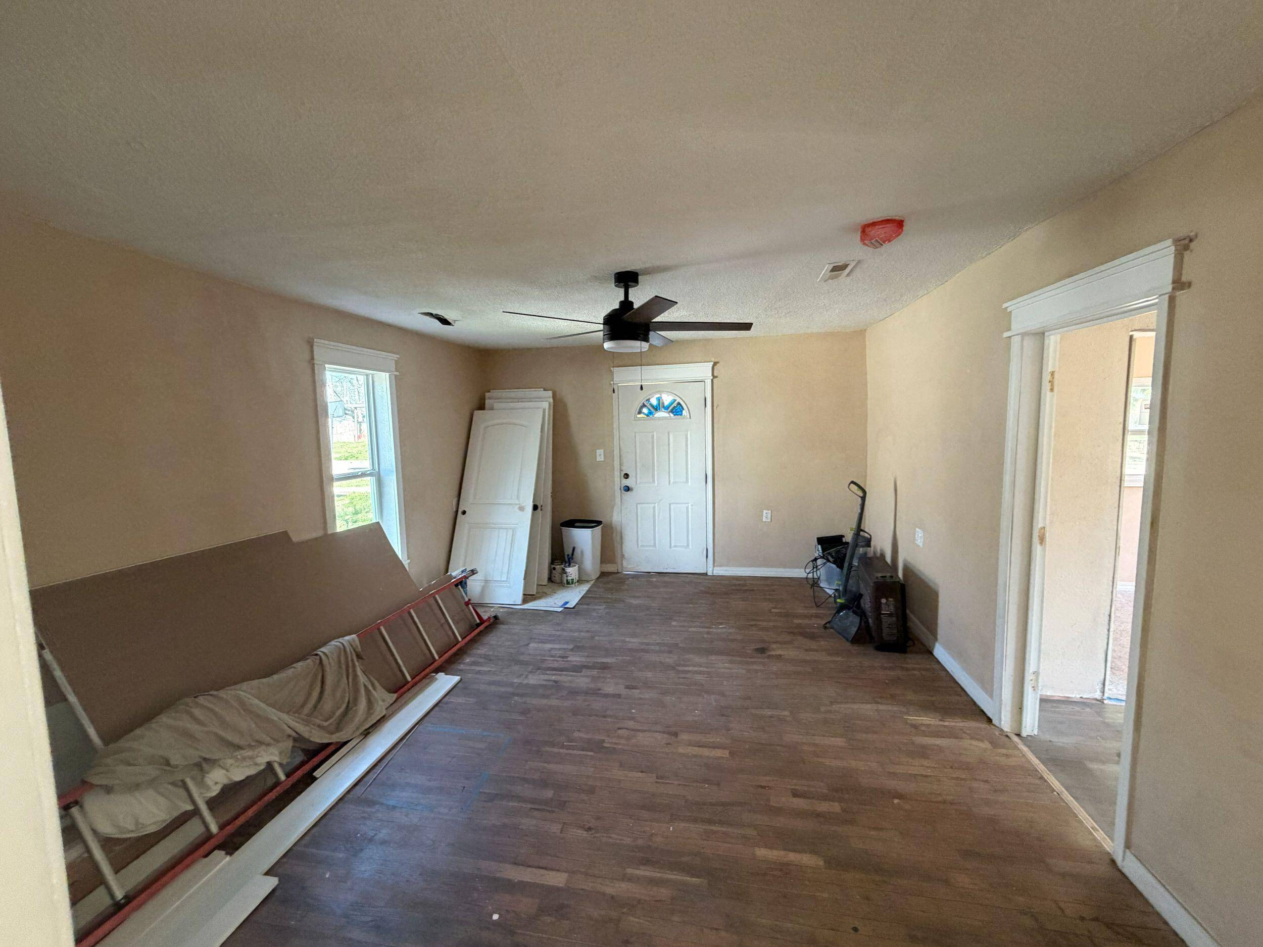 2243 N Taylor AVE, Springfield, MO 65803