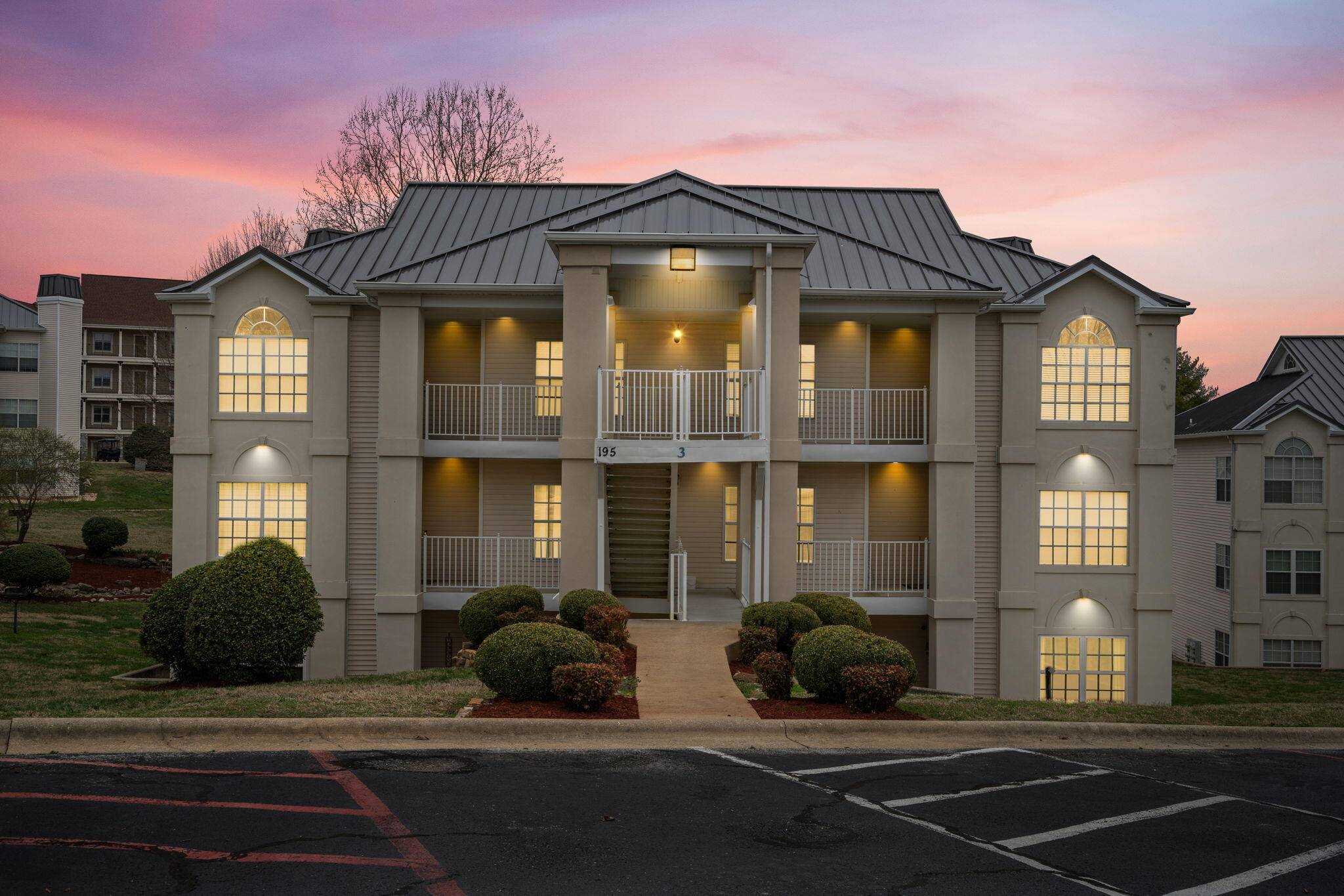 195 Meadow Brook LN #3-5, Branson, MO 65616