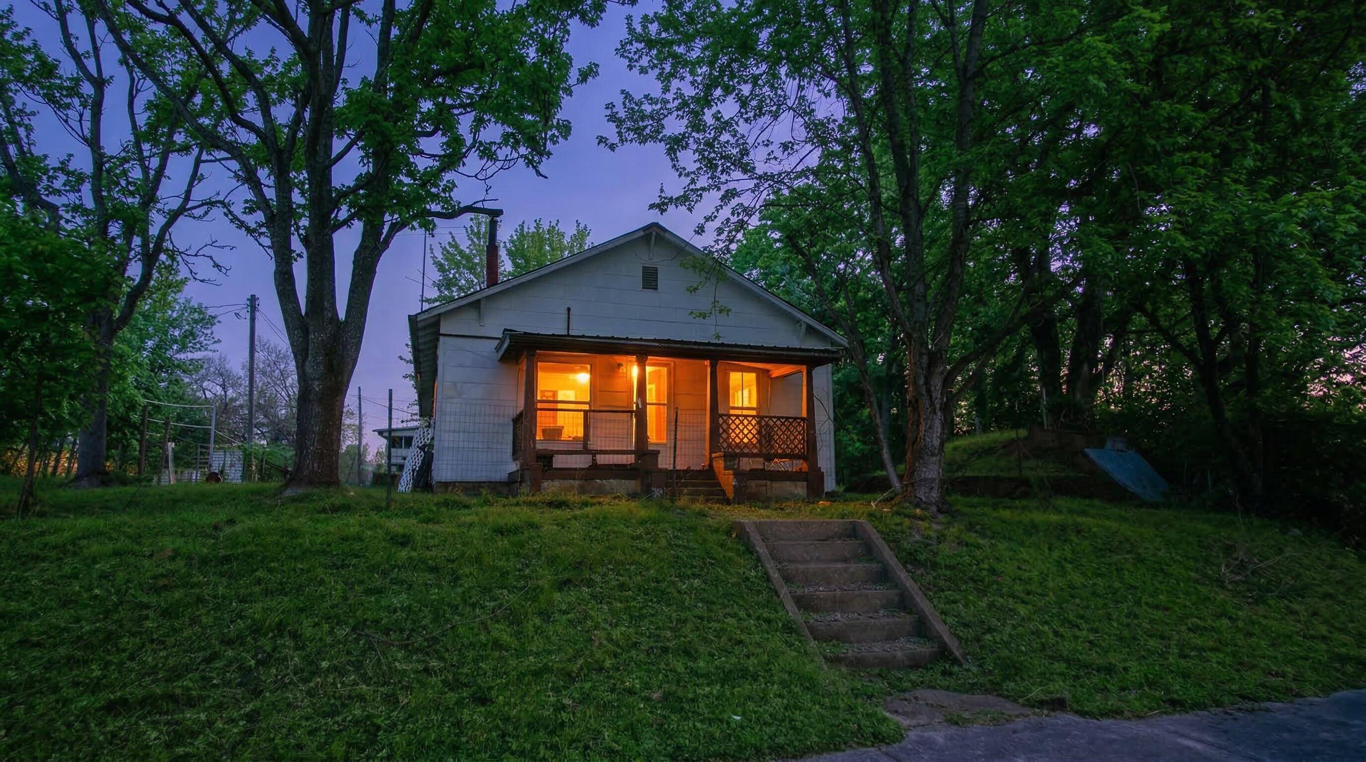 510 W 4th ST, Willow Springs, MO 65793